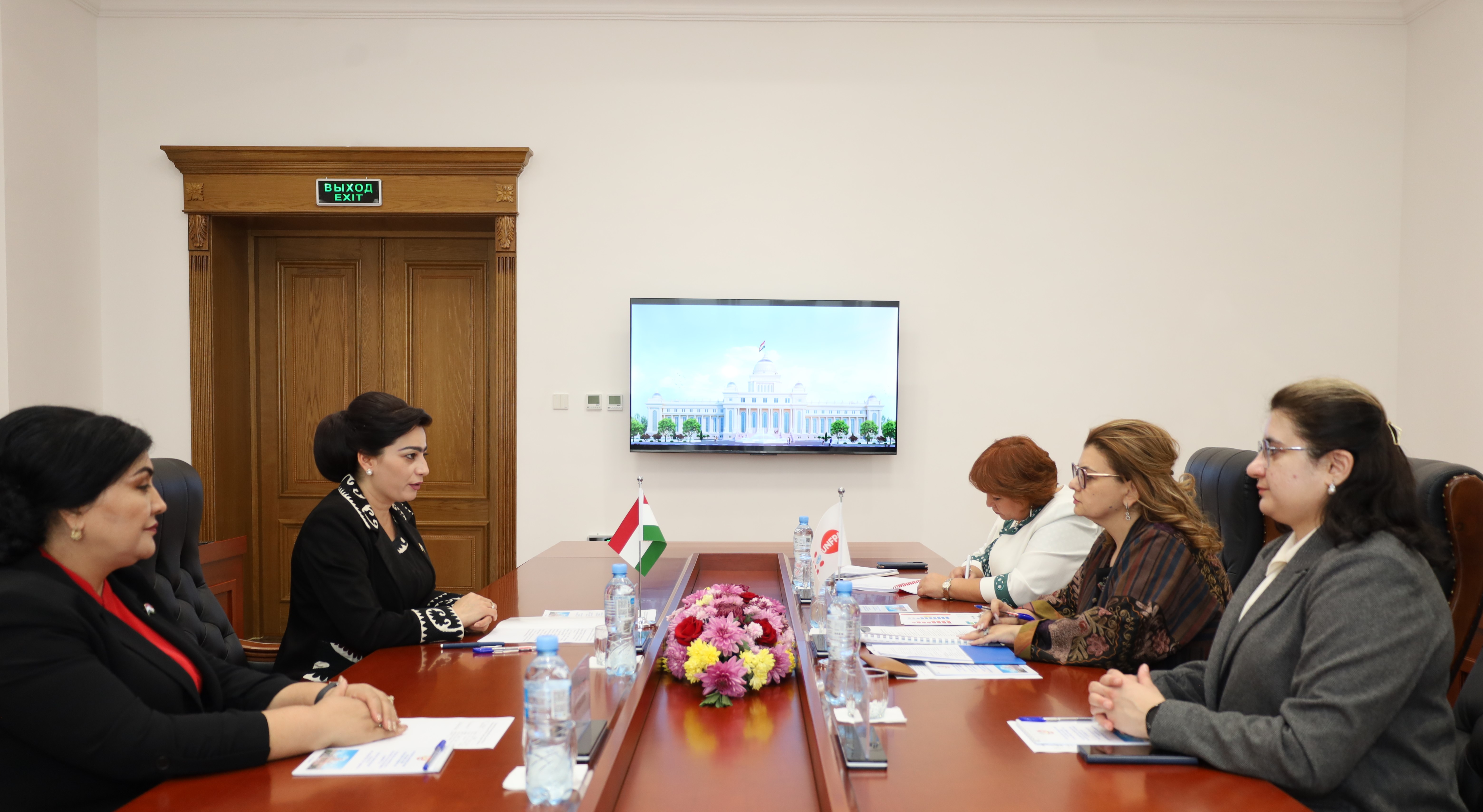 Торжественное собрание, посвящённое 30-летию сотрудничества Таджикистана с Фондом ООН в области народонаселения (ЮНФПА)