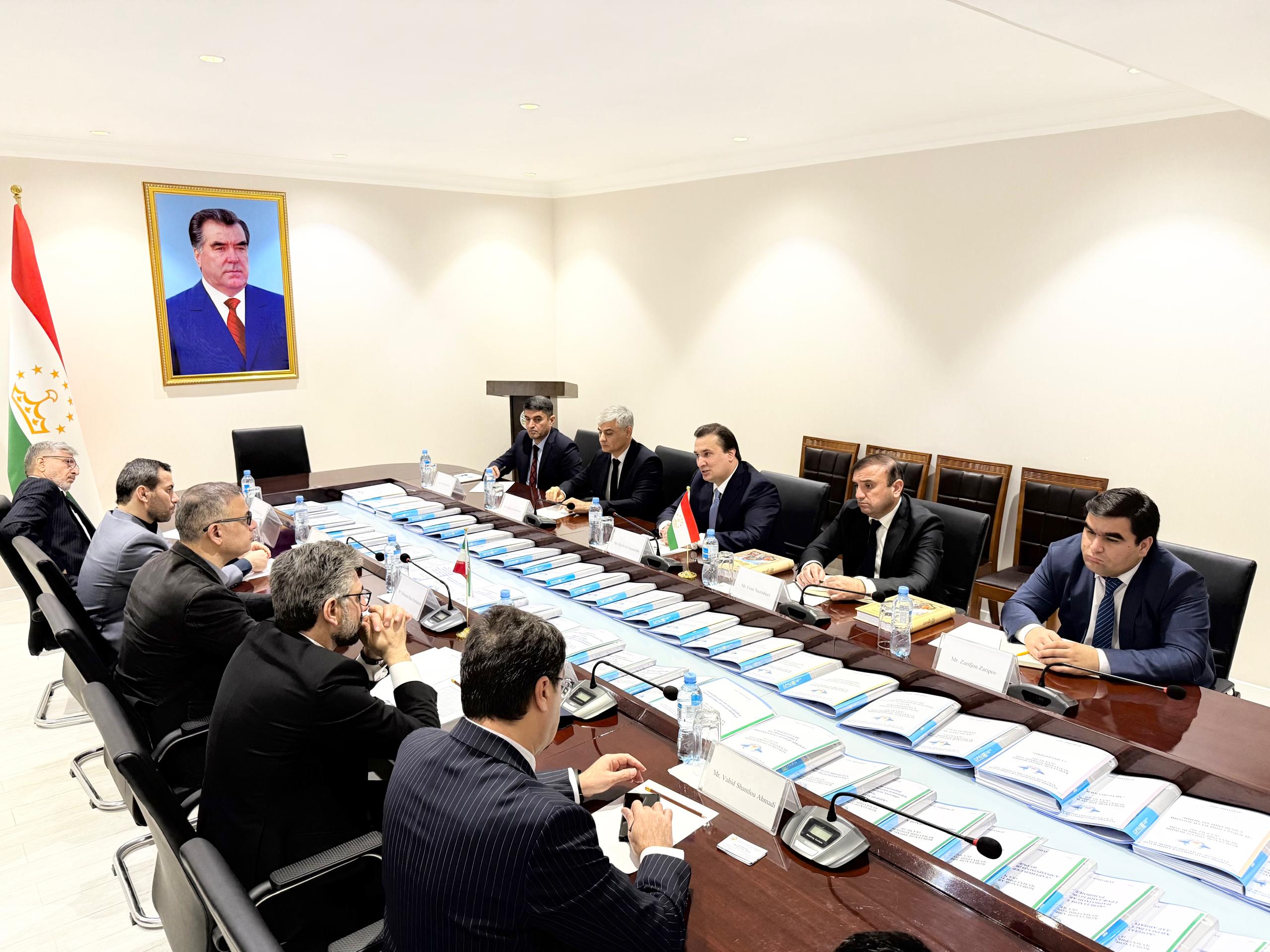 Вохӯрии роҳбарияти Агентии авиатсияи граждании назди Ҳукумати Ҷумҳурии Тоҷикистон бо Президенти Маъмурияти авиатсияи граждании Ҷумҳурии Исломии Эрон