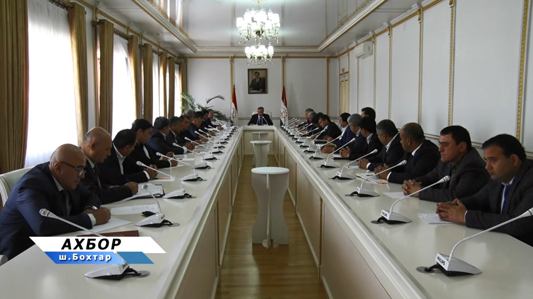 Мулоқот бо раисони ноҳияҳои пахтакор ва роҳбарони корхонаҳои коркарди пахта