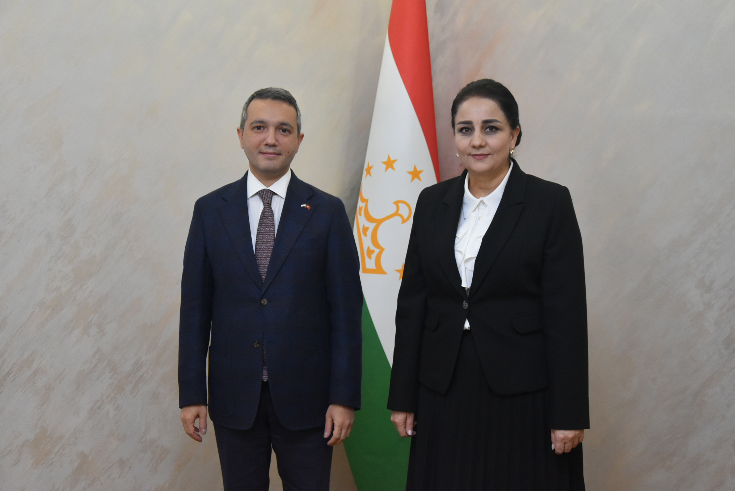 ВОХӮРИИ ВАЗИРИ МЕҲНАТ, МУҲОҶИРАТ ВА ШУҒЛИ АҲОЛИИ ҶУМҲУРИИ ТОҶИКИСТОН БО ҲАМОҲАНГСОЗИ АГЕНТИИ ҲАМКОРӢ ВА ҲАМОҲАНГСОЗИИ БАЙНАЛМИЛАЛИИ ТУРКИЯ (TIKA) ДАР ТОҶИКИСТОН