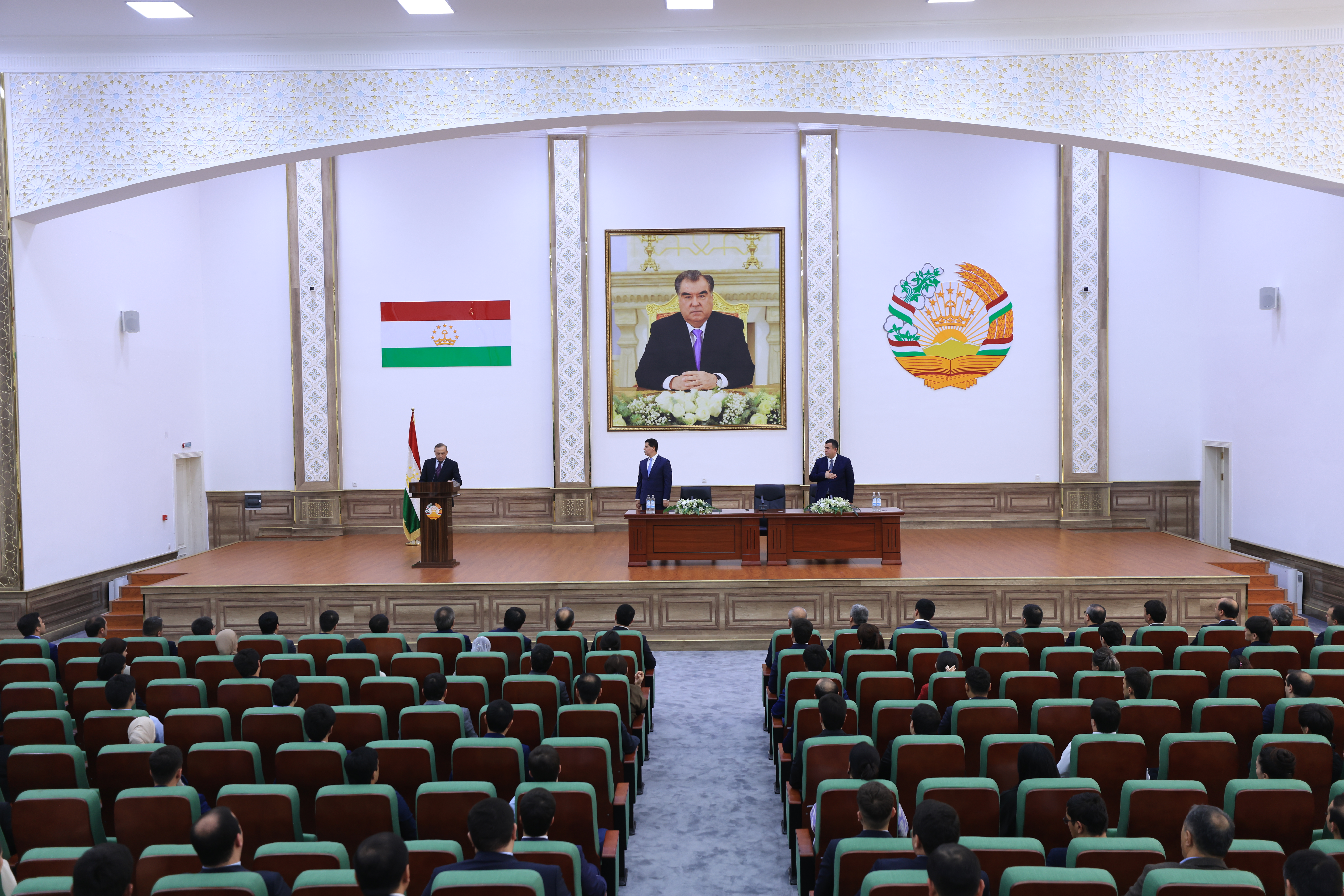 Представление кадровых назначений в Министерстве экономического развития и торговли Республики Таджикистан