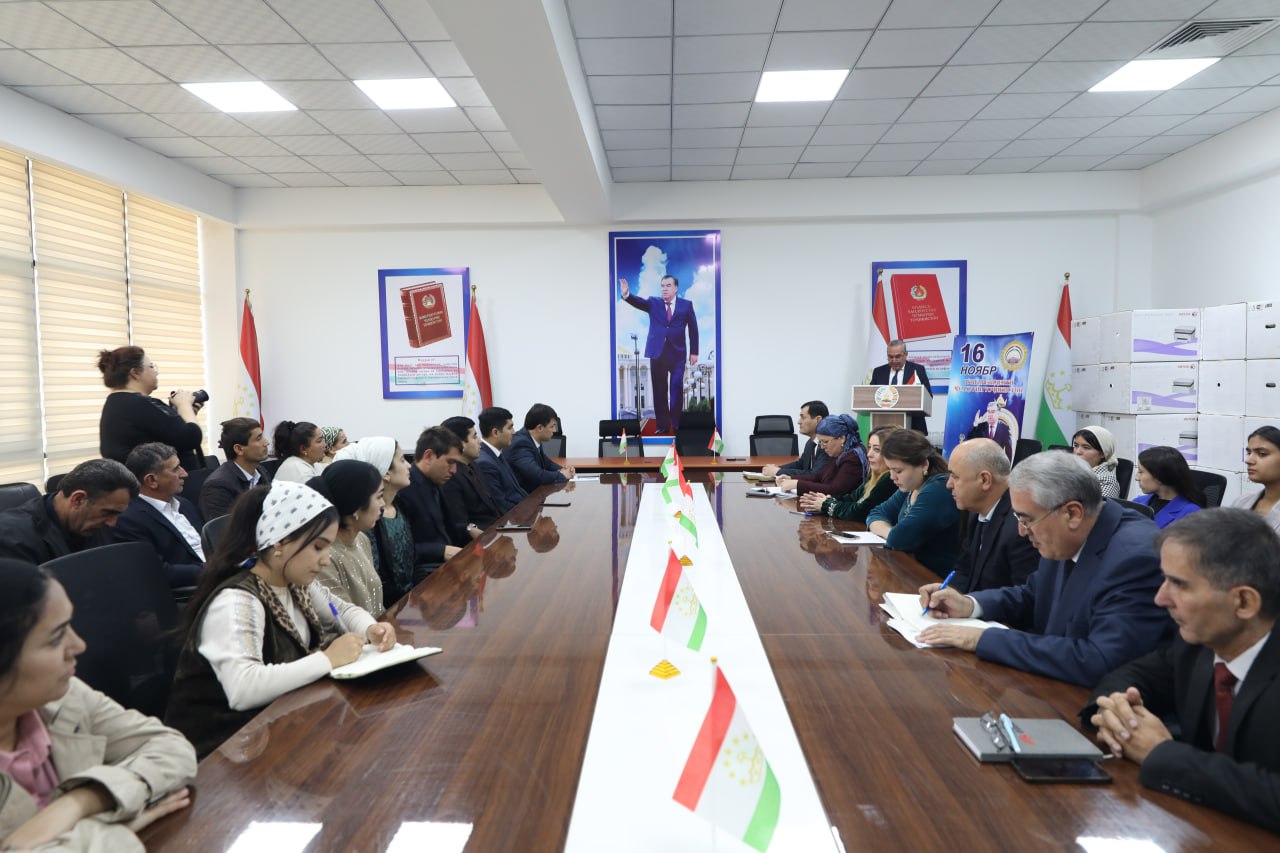 Дар Агентии давлатии ҳифзи иҷтимоии аҳолӣ Рӯзи Президенти Тоҷикистонро қайд карданд