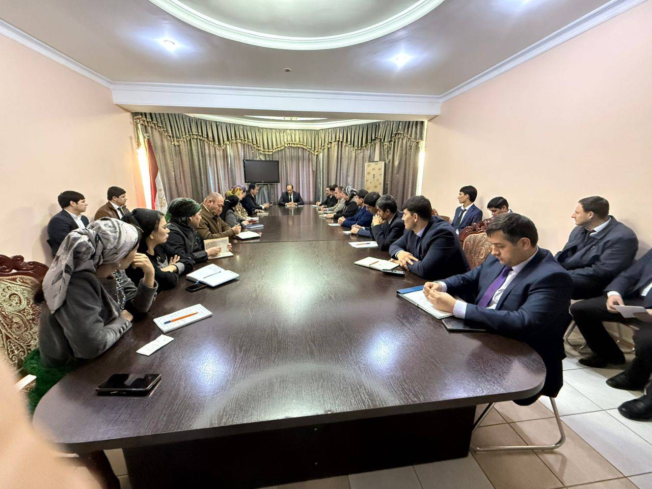 Таҷлили Рӯзи Конститутсия дар Кумита