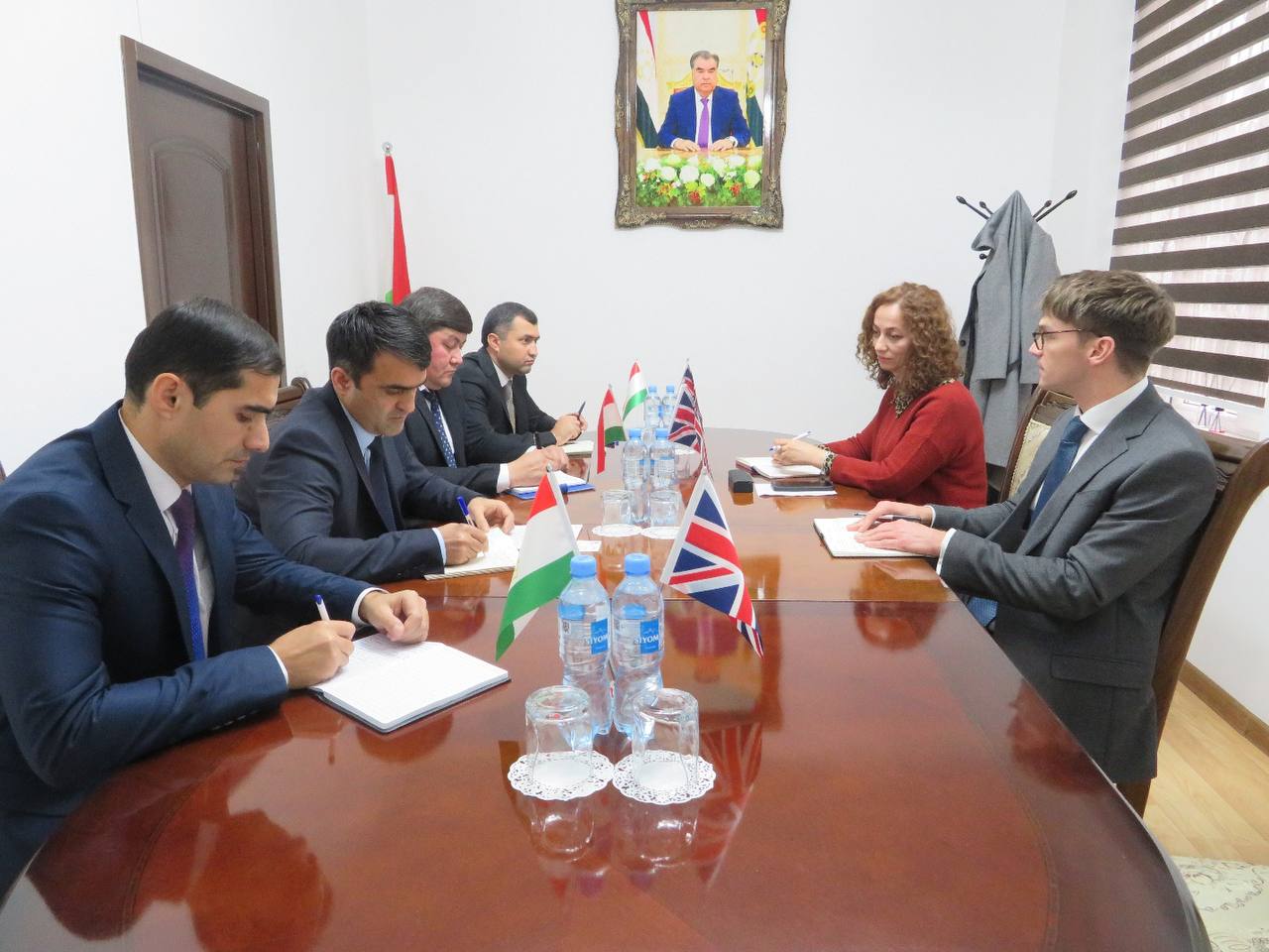 Встреча представителей Республиканского центра судебно-криминалистической экспертизы Министерства юстиции Республики Таджикистан со вторым секретарем посольства Соединенного Королевства Великобритании и Северной Ирландии в области предотвращения экстремизма и терроризма