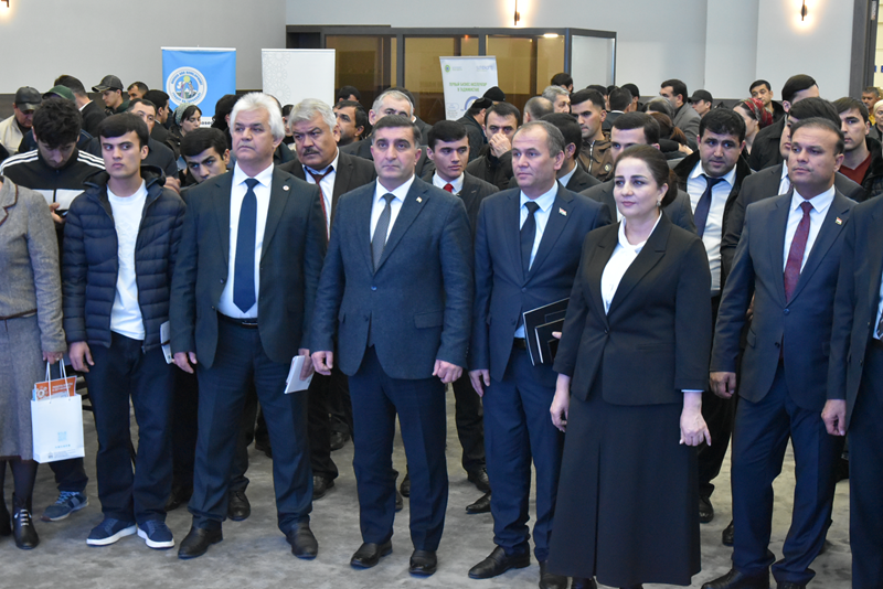 БАРГУЗОРИИ ЯРМАРКАИ ҶОЙҲОИ ХОЛИИ КОРӢ ВА ИМКОНИЯТҲОИ НАВ