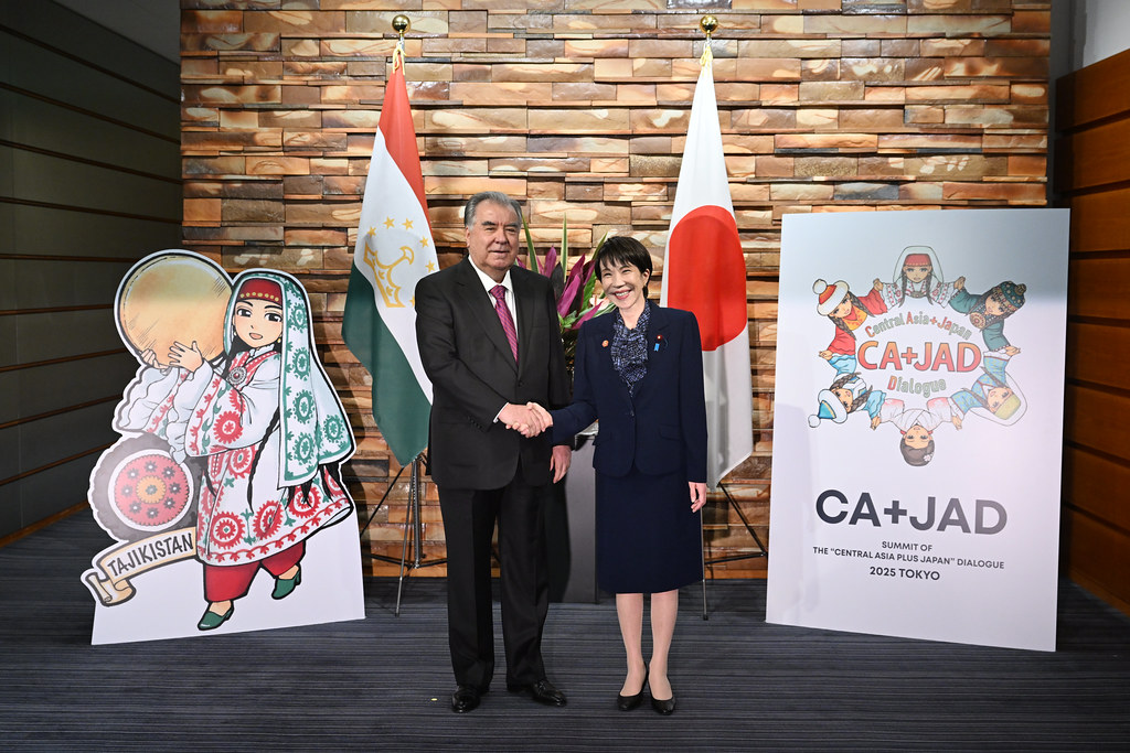 Мулоқот бо Сарвазири Ҷопон хонум Санаэ Такаичи