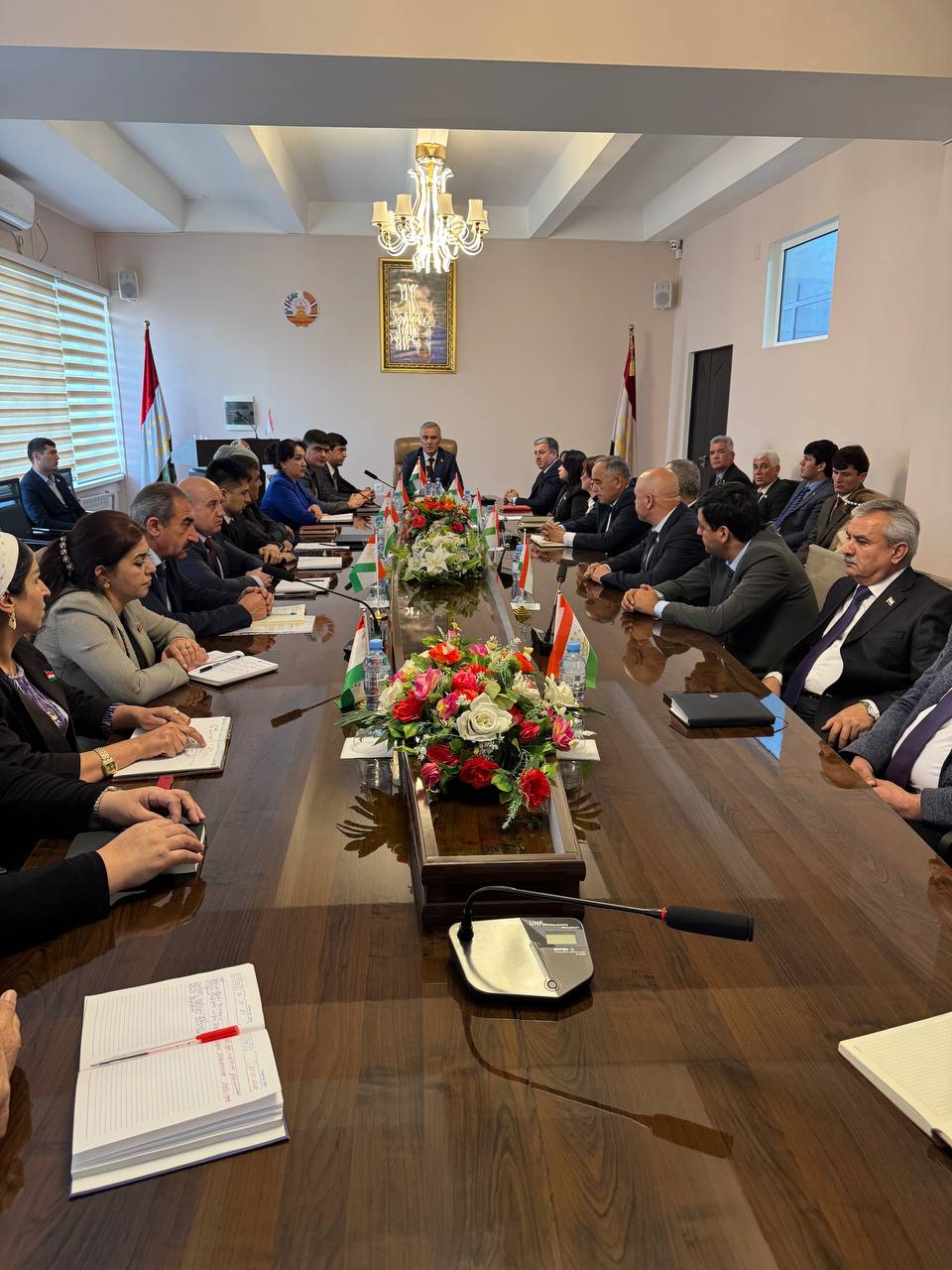 Тоҷикистон – парчамат бодо парафшон !