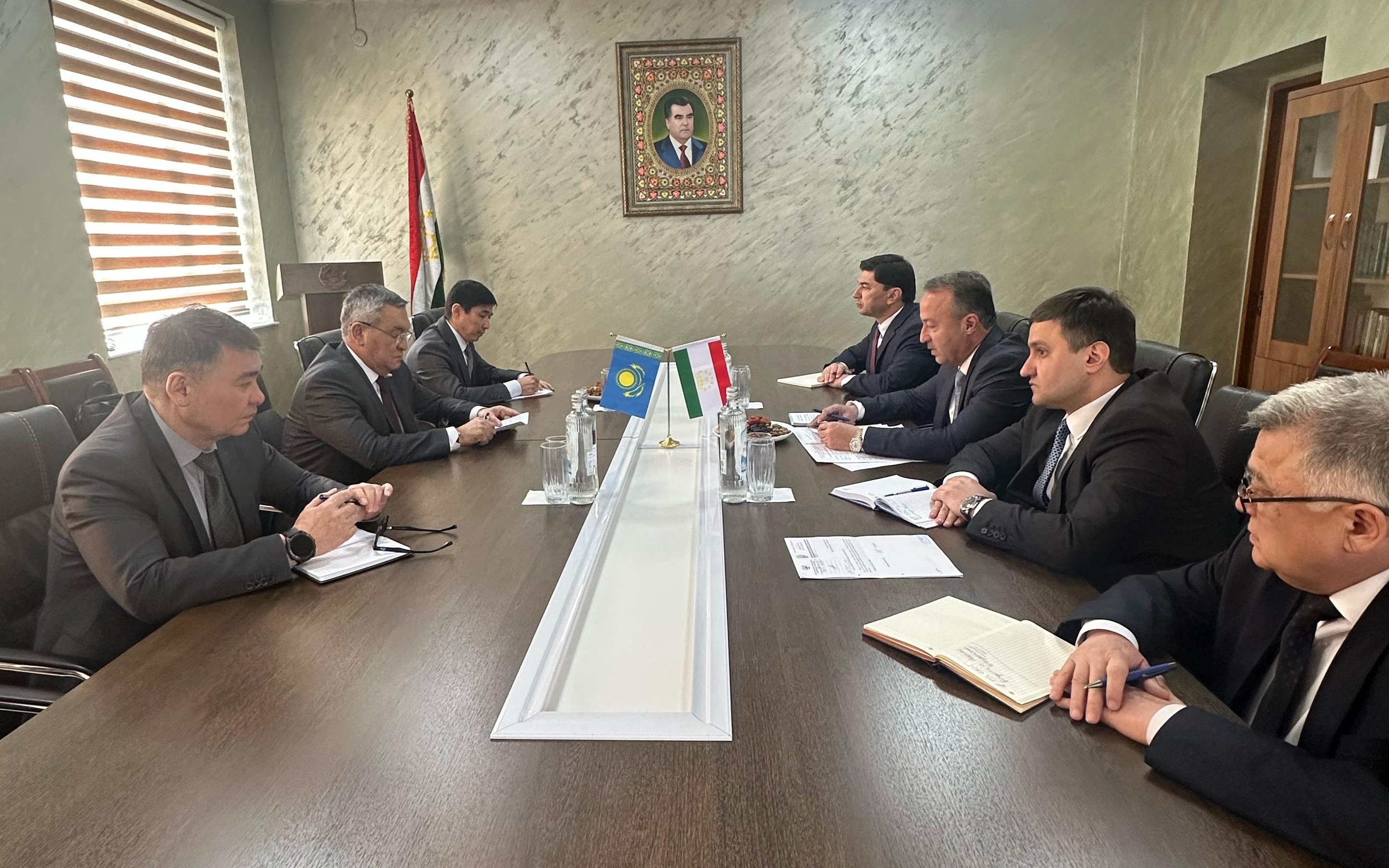 Meeting of the Director of the Agency for export under the government of the Republic of Tajikistan with the ambassador of the Republic of Kazakhstan to the Republic of Tajikistan