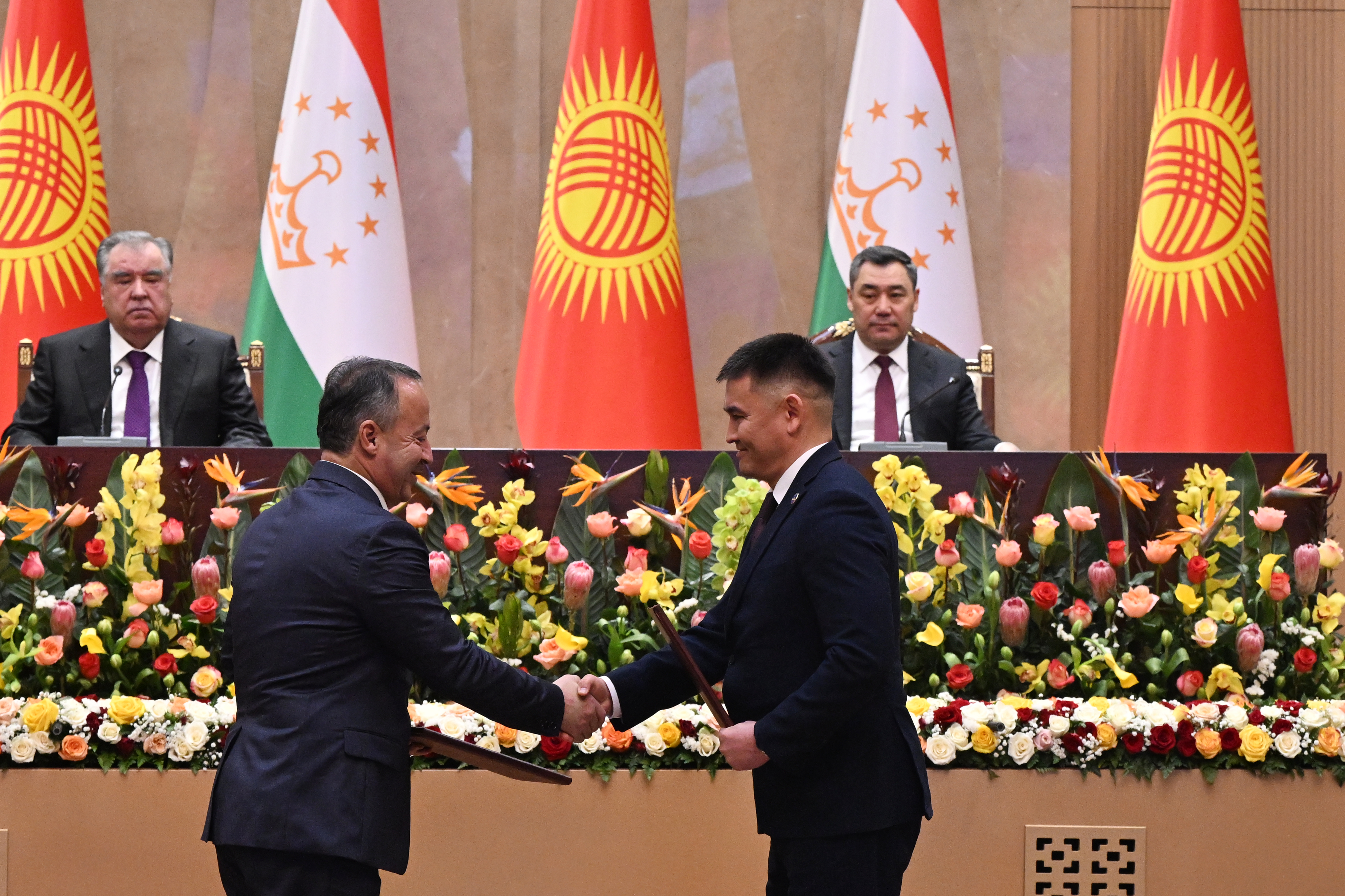 High-level meetings and negotiations between Tajikistan and Kyrgyzstan