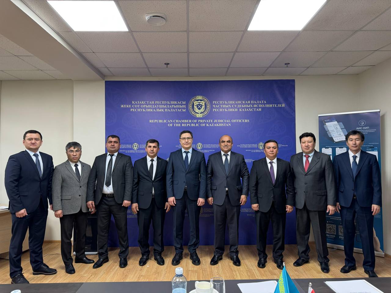САРДОРИ ХАДАМОТИ ИҶРОИ НАЗДИ ҲУКУМАТИ ҶУМҲУРИИ ТОҶИКИСТОН БО РОҲБАРИ ПАЛАТАИ ҶУМҲУРИЯВИИ ИҶРОЧИЁНИ ХУСУСИИ ҚАЗОҚИСТОН МУЛОҚОТ НАМУД
