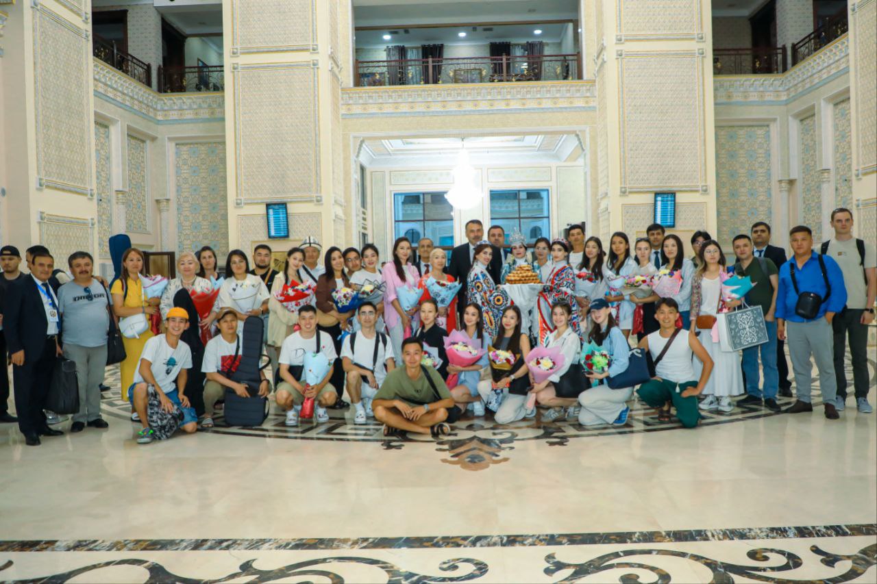 “Reception of the artistic delegation of the Kyrgyz Republic at the International Airport of Dushanbe