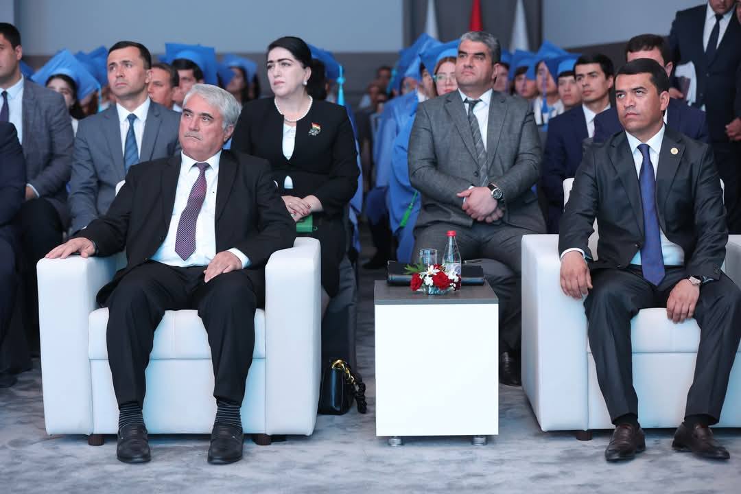 Участие Председателя Комитета по языку и терминологии при Правительстве Республики Таджикистан Сахидода Раҳматуллозоды в церемонии вручения свидетельств выпускникам курса «Последователи Лидера нации»