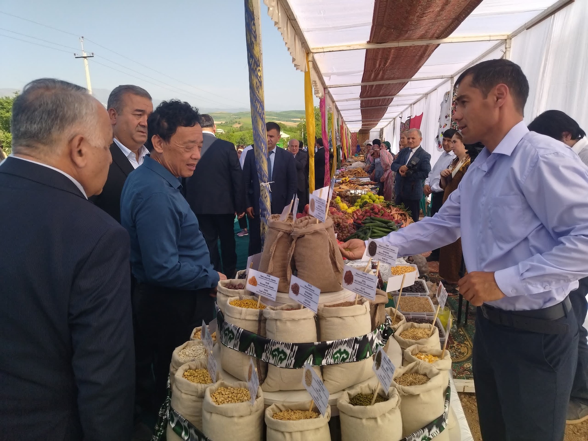 Meeting with the Director-General of the Food and Agriculture Organization of the United Nations  Qu Dongyu