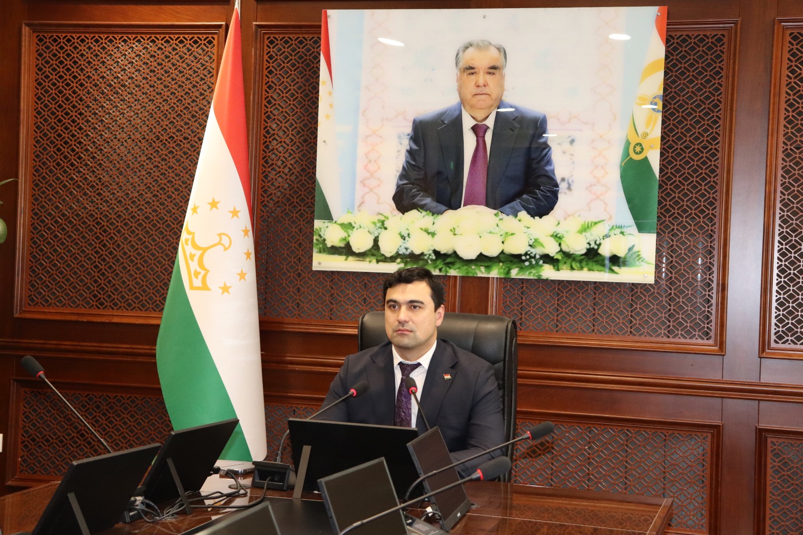 Иштироки муовини Вазири рушди иқтисод ва савдо дар ҷаласаи канорӣ оид ба лоиҳаҳои пилотии марбут ба рақамикунонӣ