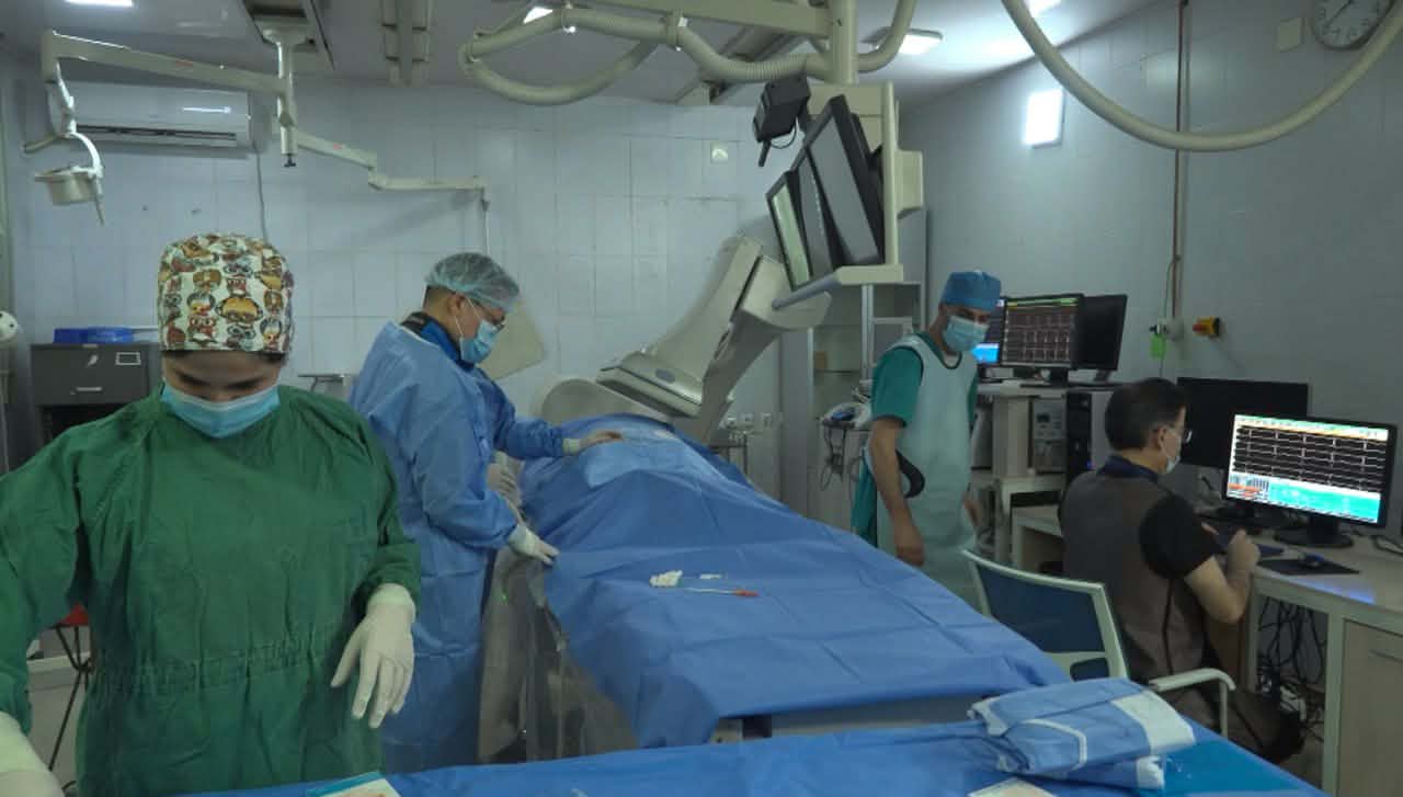 Ба роҳ мондани табодули таҷриба бо мутахассисони хориҷӣ дар самти бартарафсозии нуқсонҳои кори номураттаби дил