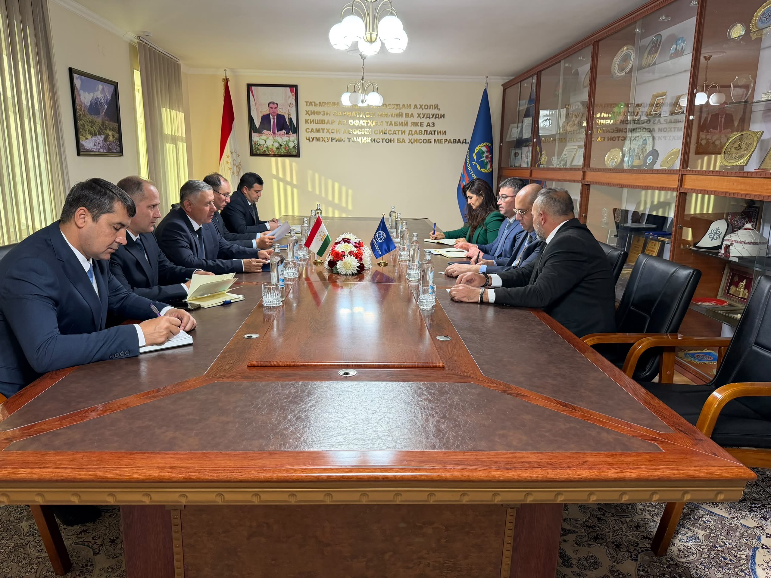 CoESCD: COMMITTEE CHAIRMAN MEETS WITH WORLD BANK REPRESENTATIVESCoESCD: COMMITTEE CHAIRMAN MEETS WITH WORLD BANK REPRESENTATIVES