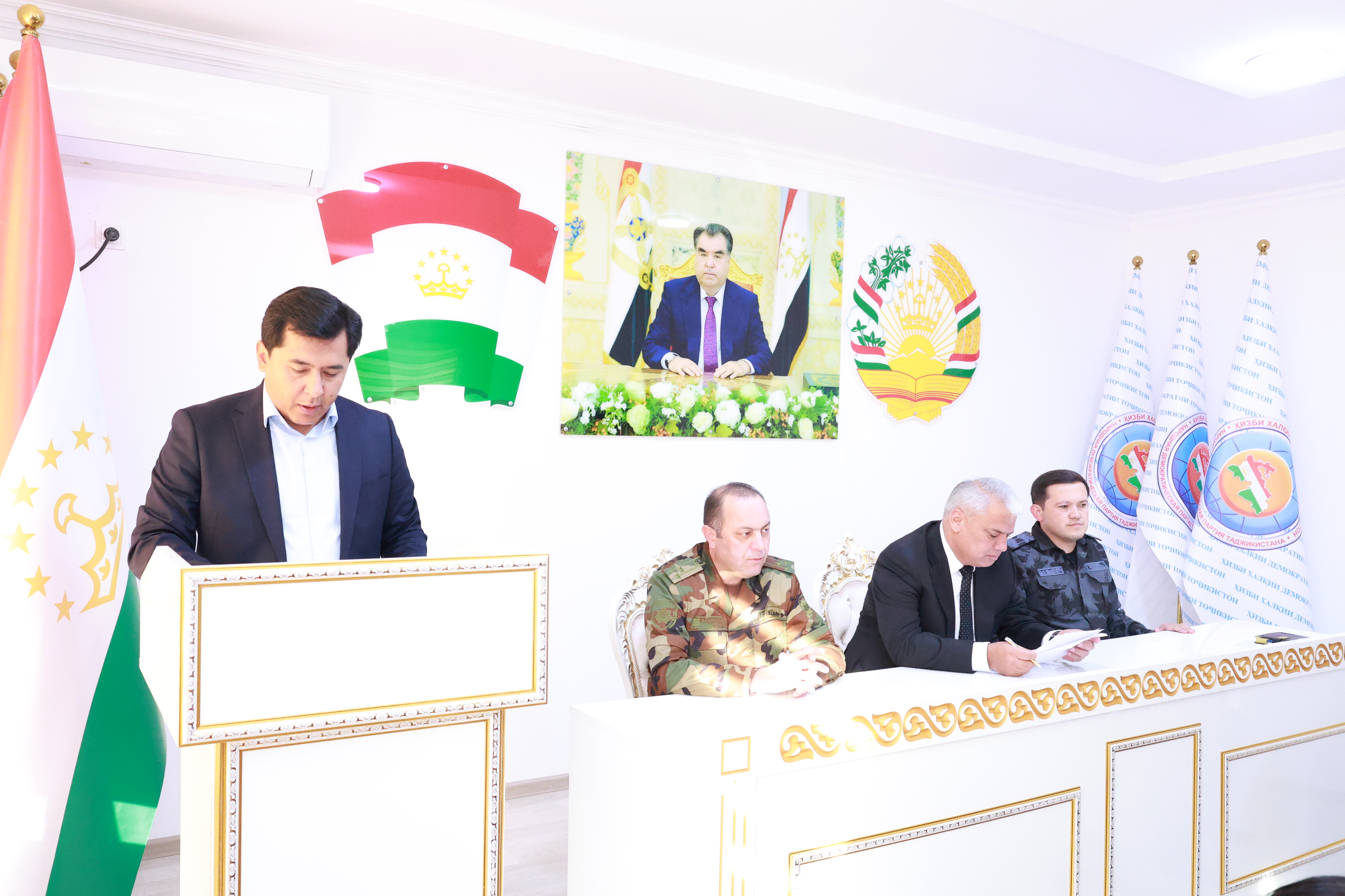 Chairman of Devashtich District Awarded the Ministry of Internal Affairs of Tajikistan’s “For Cooperation” Medal