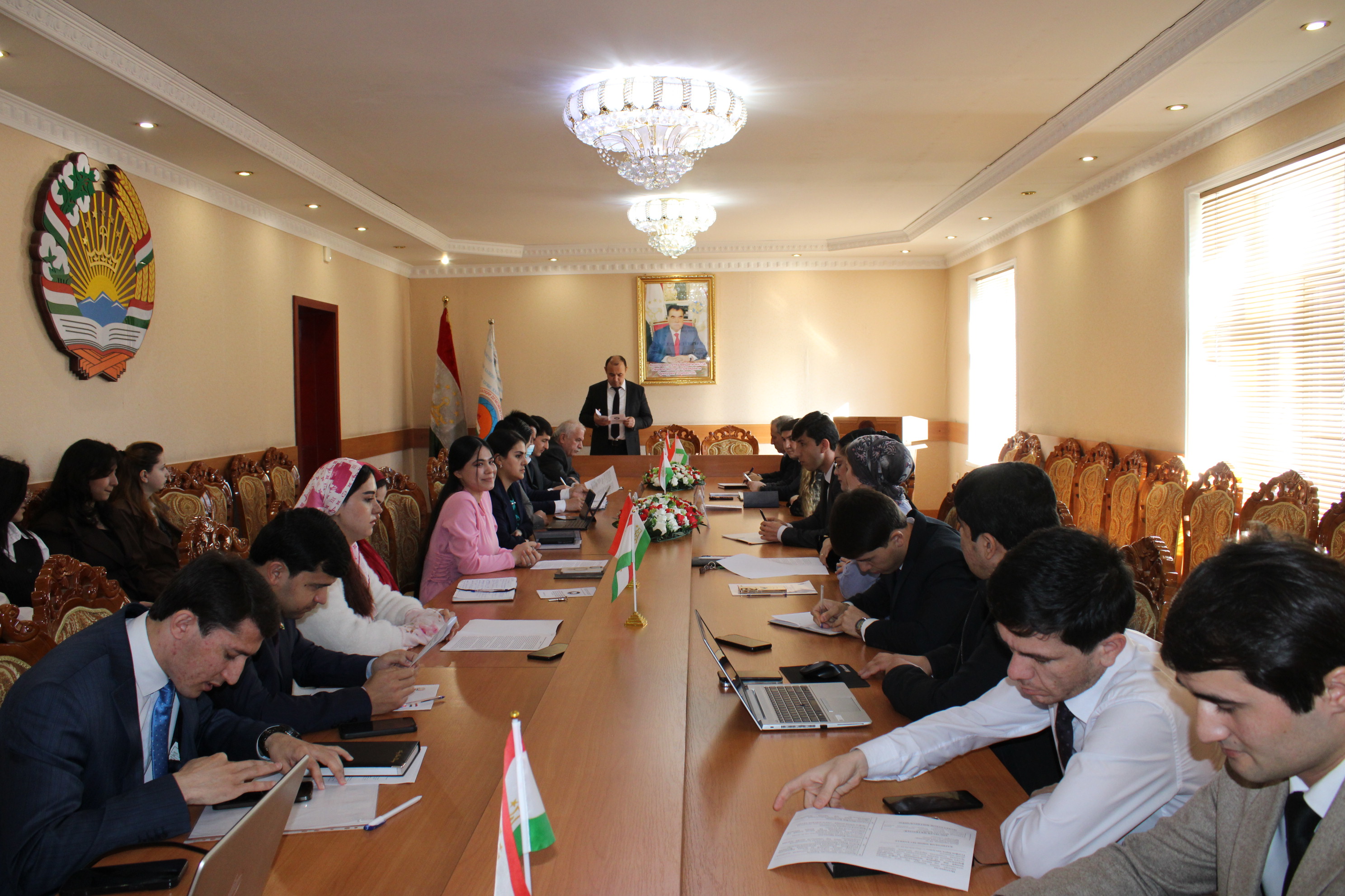 МИЗИ МУДАВВАРИ ДОХИЛИИДОРАВӢ ДАР МАВЗУИ «МАСЪАЛАҲОИ ҲИФЗИ ЗАБОНИ МОДАРӢ ДАР ШАРОИТИ ҶАҲОНИШАВӢ ВА ҲАМГИРОИИ ФАРҲАНГҲО»