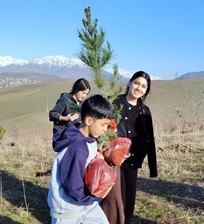 Активное участие эковолонтёров в кампаниях по озеленению и посадке деревьев