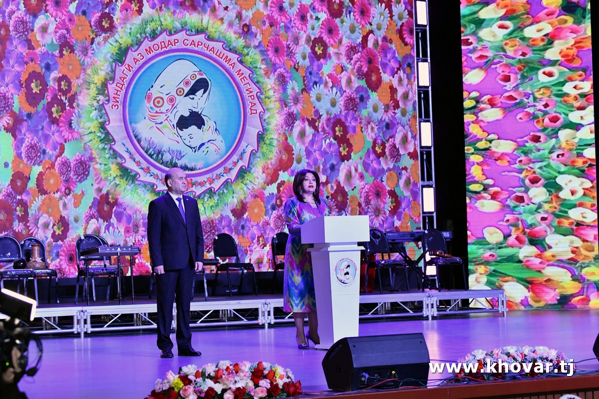 Барномаи фарҳангӣ - фароғатӣ бахшида ба Рӯзи Модар