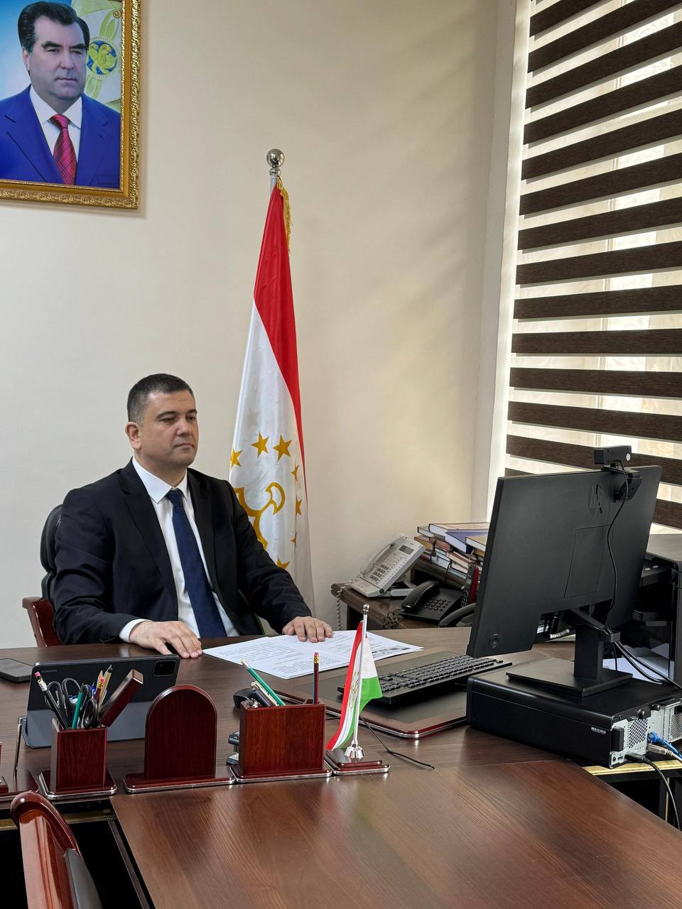 Первый заместитель Министра юстиции Республики Таджикистан посредством видеоконференцсвязи принял участие в Международном круглом столе