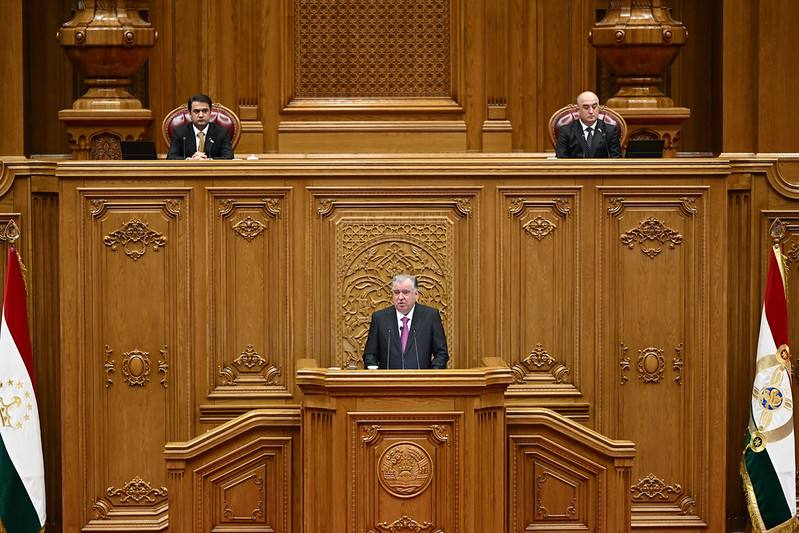 РИСОЛАТ ВА ҚАРЗИ ВИҶДОН