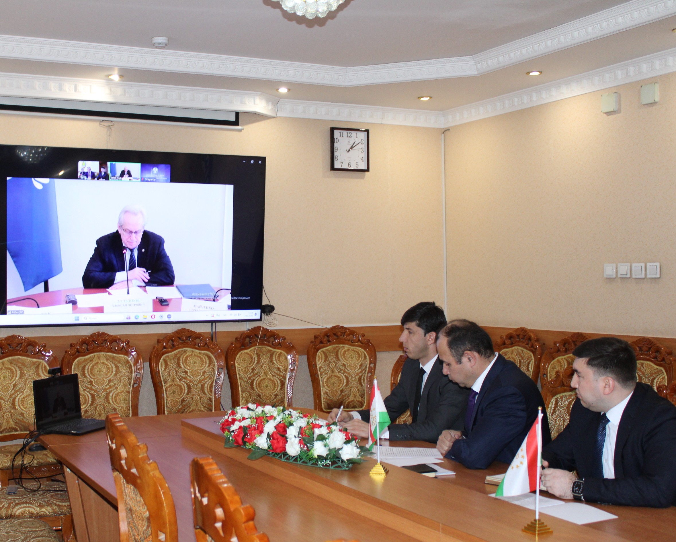 ВСТРЕЧА РУКОВОДСТВА НАЦИОНАЛЬНОГО ЦЕНТРА ЗАКОНОДАТЕЛЬСТВА ПРИ ПРЕЗИДЕНТЕ РЕСПУБЛИКИ ТАДЖИКИСТАН С РУКОВОДСТВОМ СЕКРЕТАРИАТА СОВЕТА МЕЖПАРЛАМЕНТСКОЙ АССАМБЛЕИ СНГ