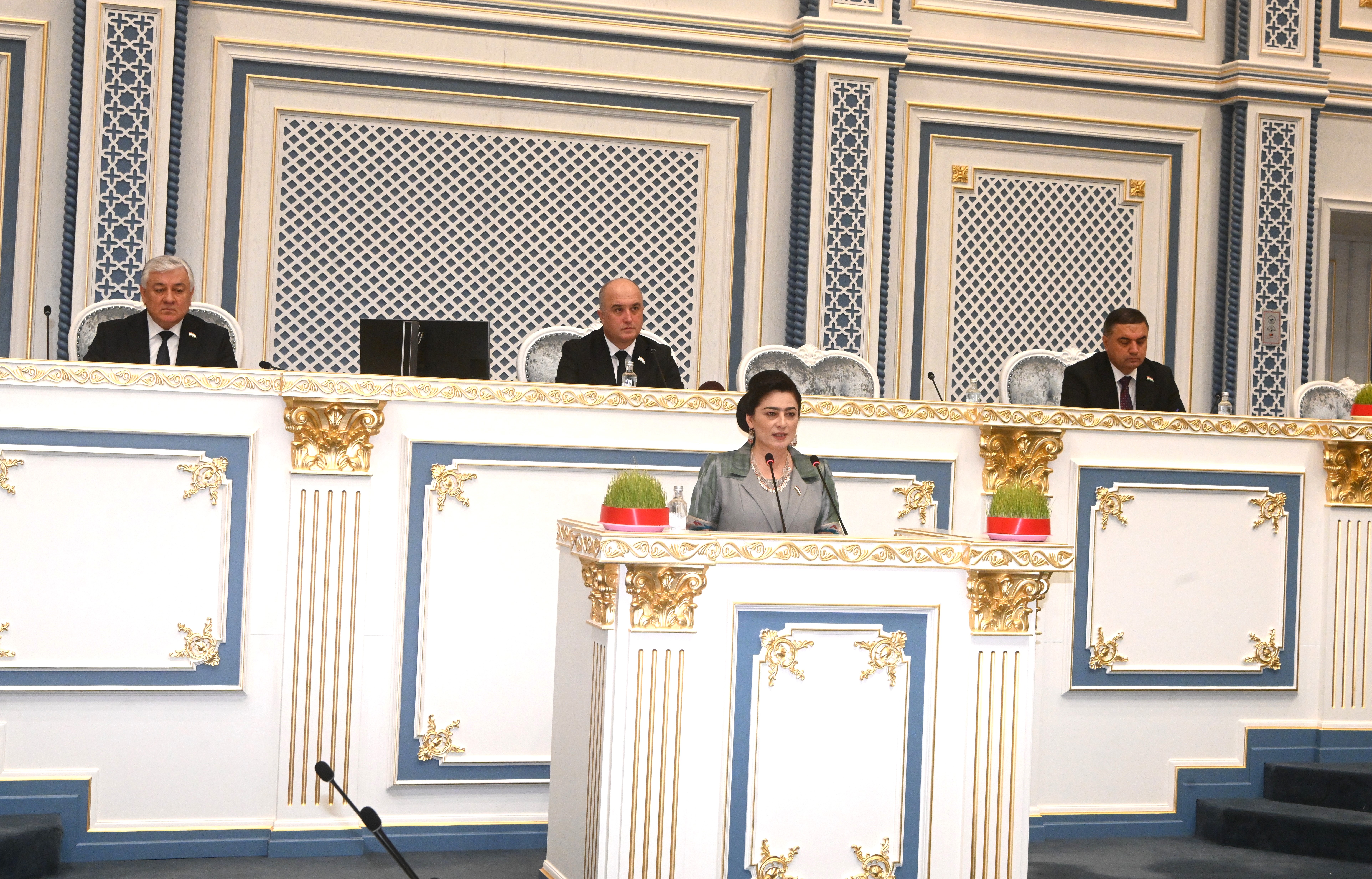 Навруз-вестник света и тепла