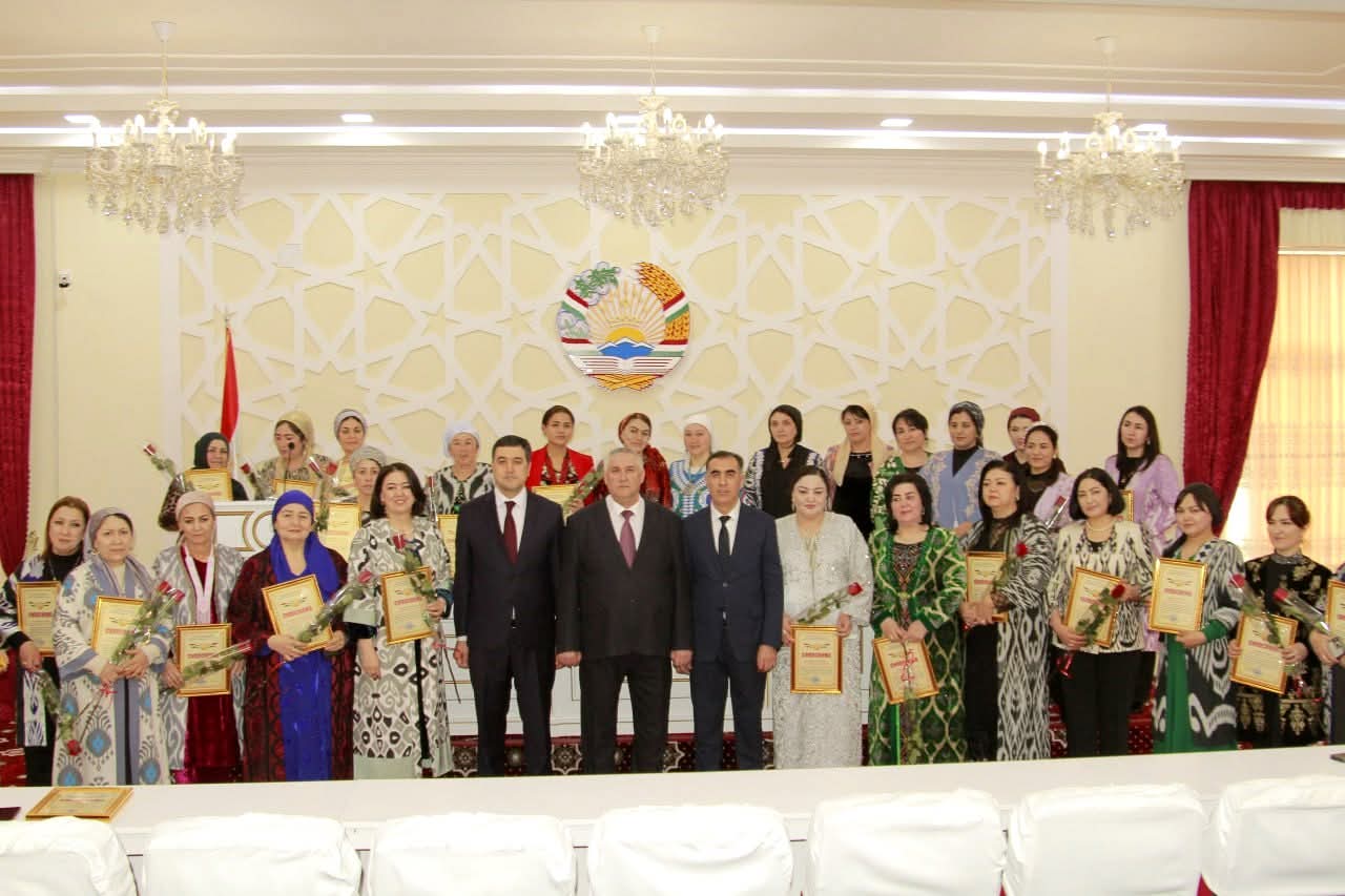 МОДАР РАМЗИ САБР, МЕҲРУБОНӢ ВА МУҲАББАТИ ПОК АСТ