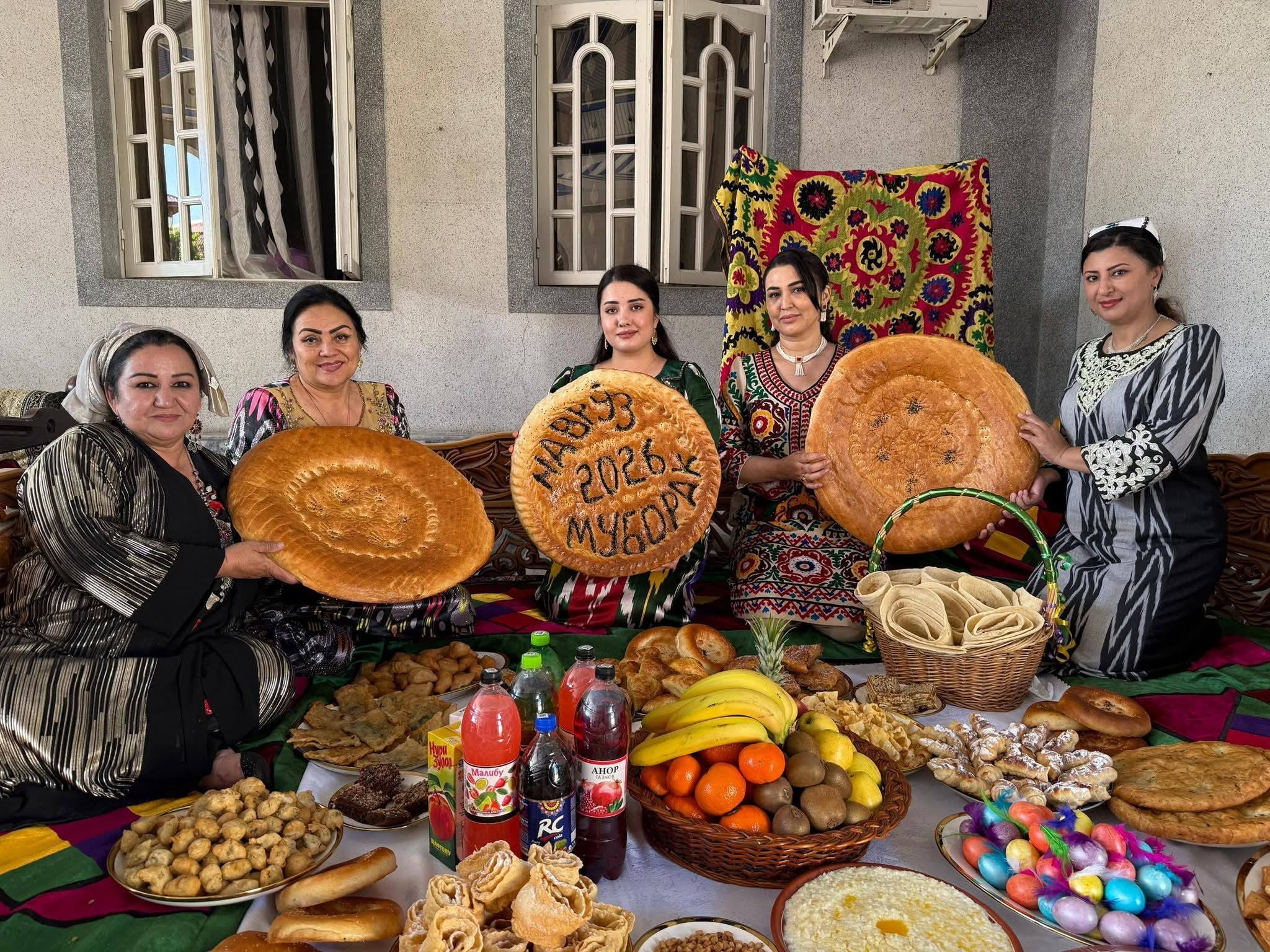 ТАНТАНАИ НАВРӮЗИ БАЙНАЛМИЛАЛӢ ДАР МАҲАЛЛАИ ҚАРАМИРШИКОР