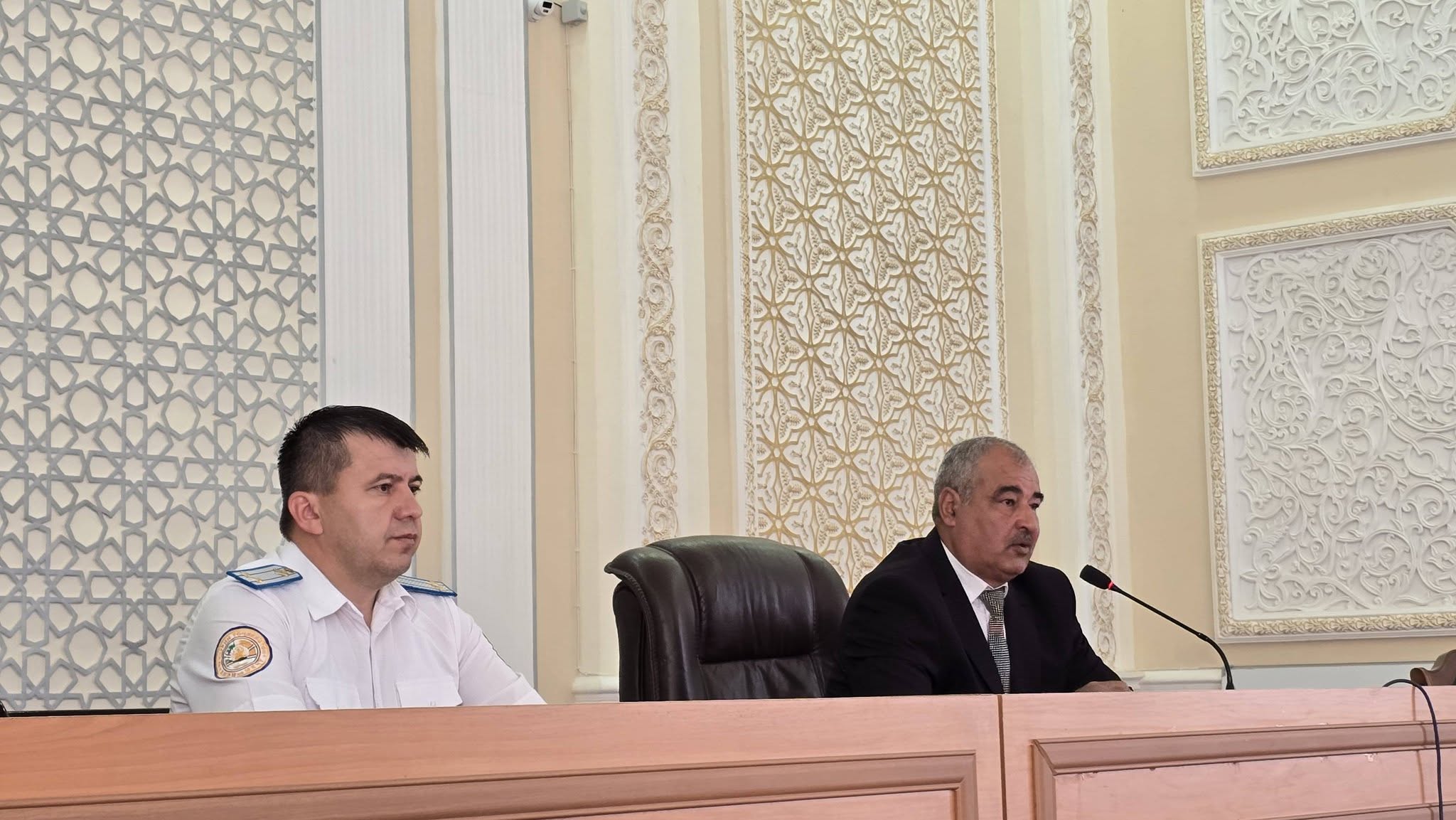 Рассмотрение представления Управления Агентства государственного финансового контроля и борьбы с коррупцией Республики Таджикистан по городам и районам Кулябского региона на расширенном заседании исполнительного органа государственной власти района Шамсиддин Шохин