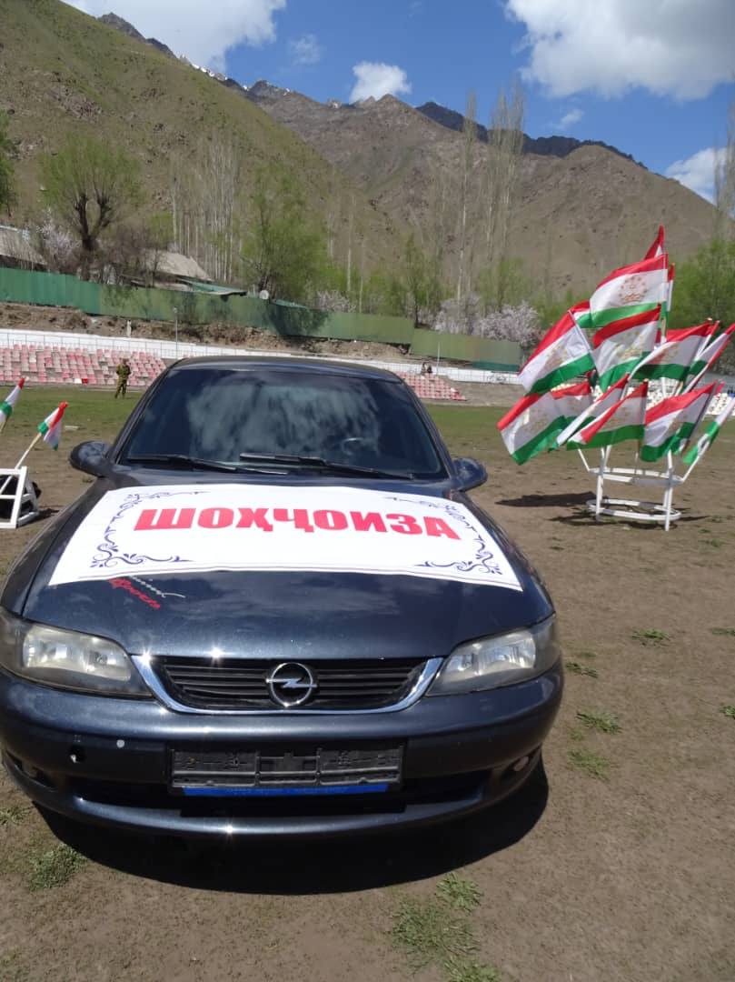 ТАҶЛИЛИ ҶАШНИ НАВРӮЗ БО МУСОБИҚАИ БОШУКӮҲИ ГУШТИН ДАР НОҲИЯИ ЛАХШ