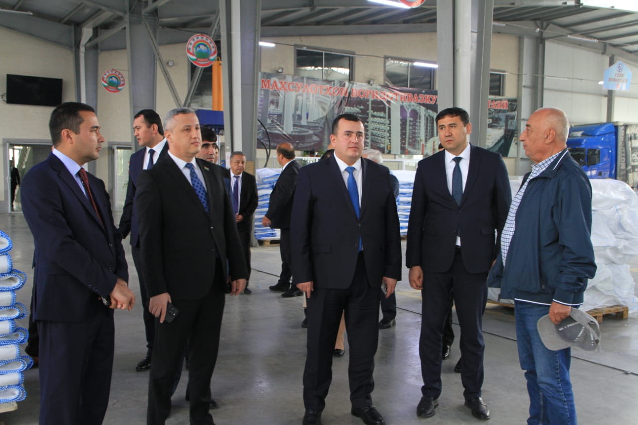 Ознакомление с ходом строительных и созидательных работ, приуроченных к 35-летию Государственной независимости Республики Таджикистан, в свободной экономической зоне «Согд»