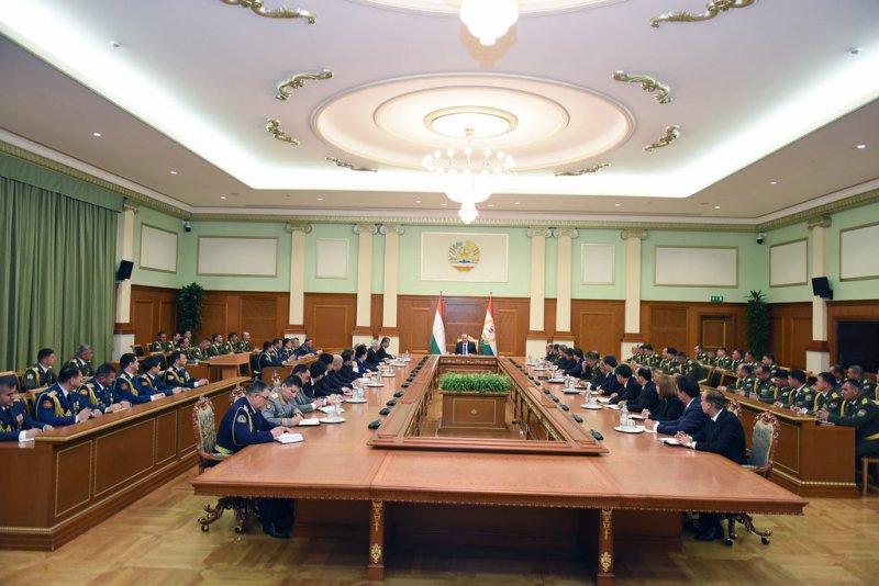 ТАЪЙИНОТИ КАДРӢ ДАР ХАДАМОТ