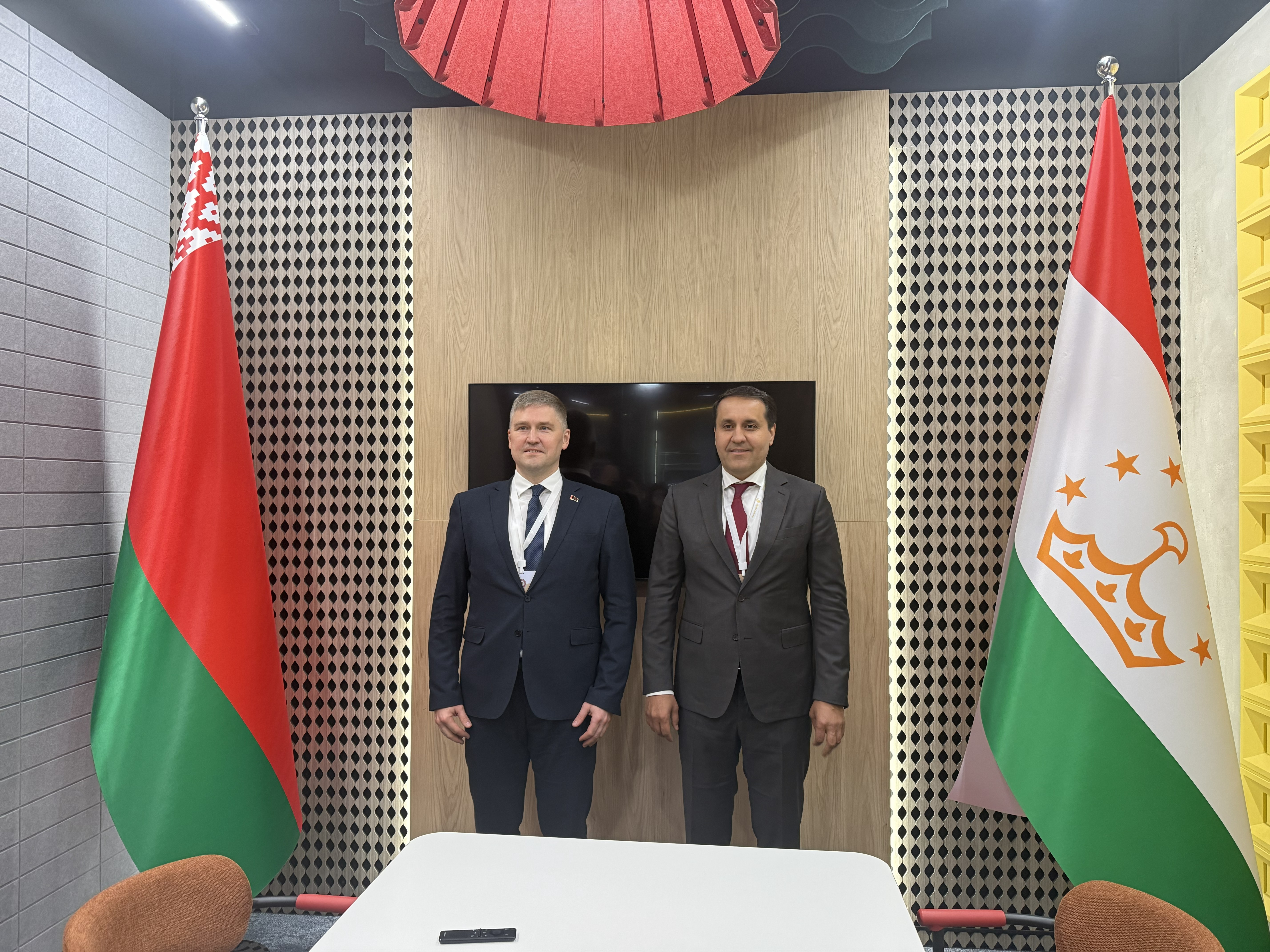 Рабочая встреча директора Агентства инноваций и цифровых технологий с Министром связи и информатизации Республики Беларусь