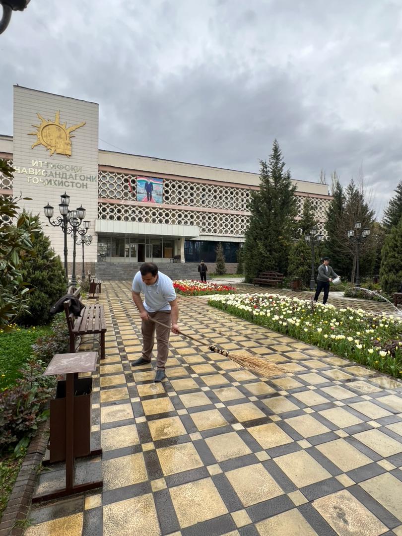 «САҲМИ МО ДАР ОБОДИИ ВАТАН – НИҲОЛИ ИМРӮЗ, ФАРДОИ САБЗ»