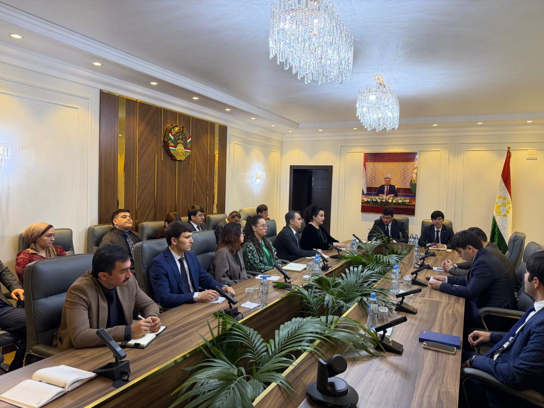 Подведение итогов деятельности первичной партийной организации «Развитие экспорта Таджикистана» и разъяснение Послания