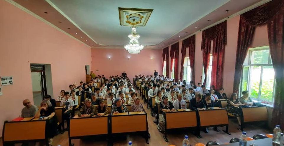 Вохӯрӣ дар Литсейи техникии ба номи академик М.С. Осимй