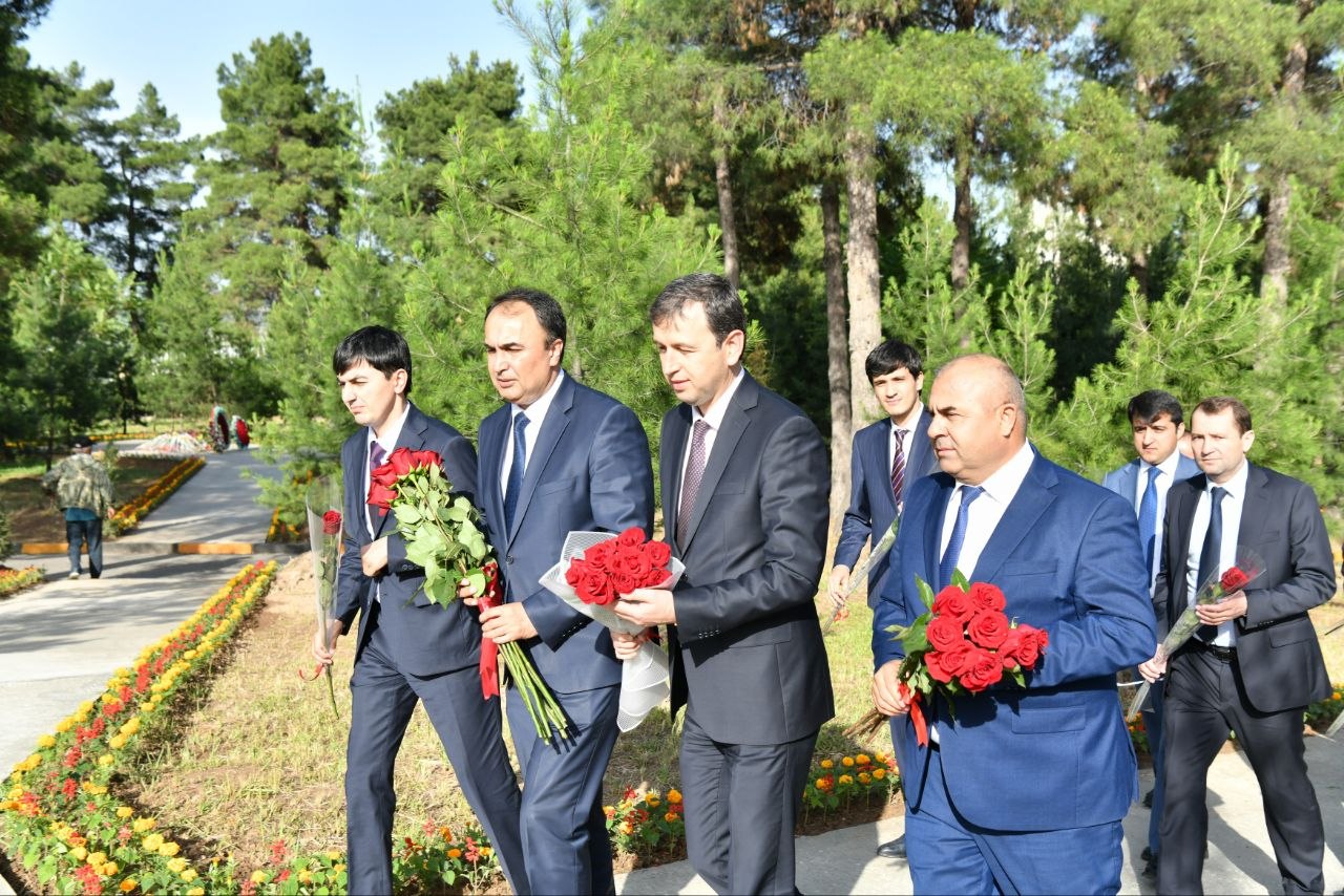 ПОСИ ХОТИРИ ҚАҲРАМОНОНИ МИЛЛӢ