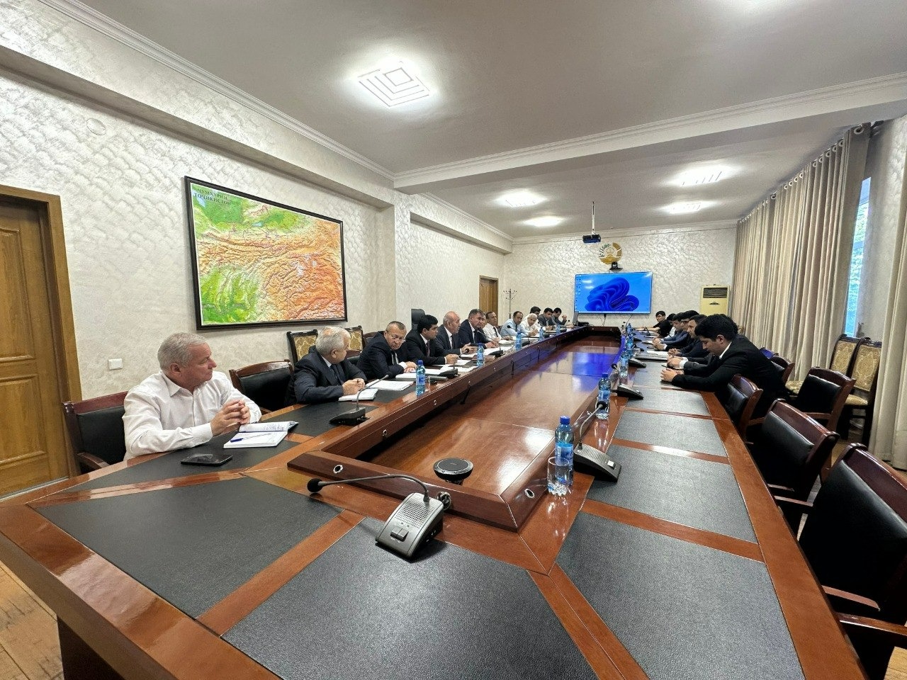 Working Meeting on the Development of E-Government and Integration of State Systems Held
