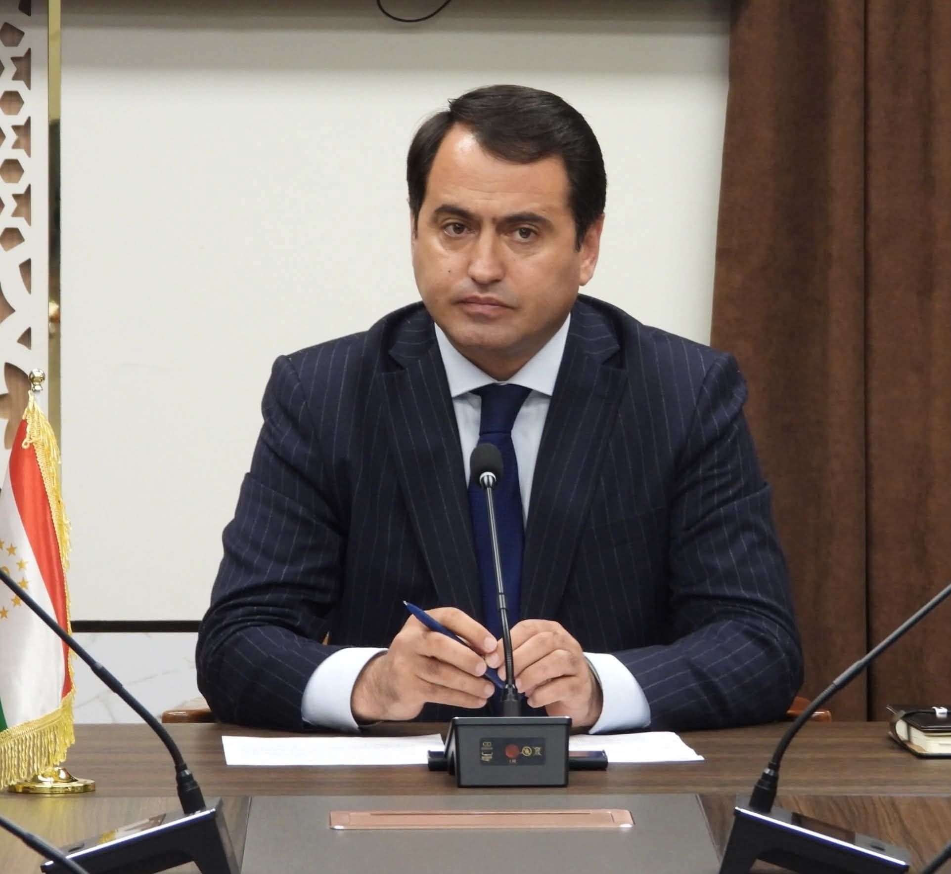 Рушди футбол дар кишвар бо номи Рустами Эмомалӣ пайванд дорад