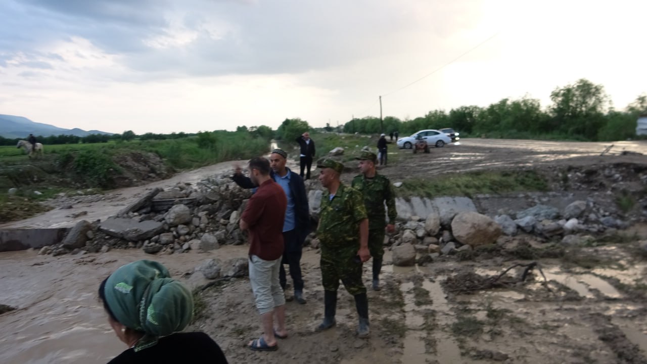 КЧС: Сильные осадки вызвали чрезвычайные ситуации в ряде регионов страны