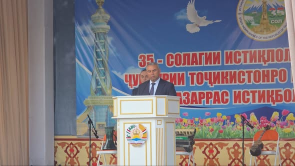 Дар боғи фарҳангию фарогатии ба номи Абулқосим Фирдавсии шаҳри Душанбе бахшида ба 35 солагии Истиклоли давлати чорабини намоиши махсулотхои хочагии кишлоқ ва ҳунарҳои мардумии нохияи Шахритус баргузор гардид