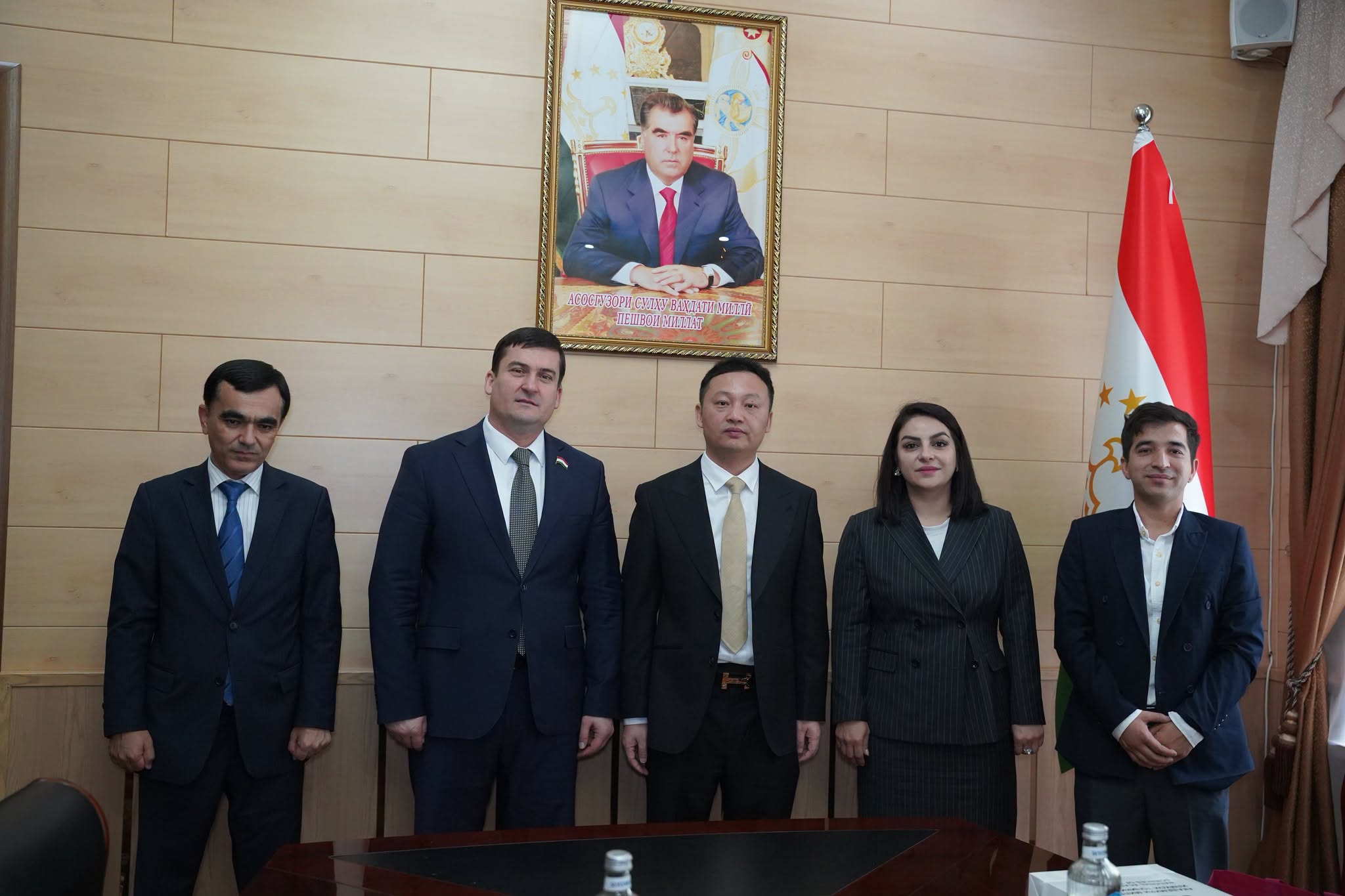 MEETING OF THE PRESIDENT OF THE NATIONAL ACADEMY OF SCIENCES OF TAJIKISTAN WITH PROFESSOR YUAN DAOHONG, FOUNDER AND GENERAL DIRECTOR OF NONGFU PUZI DEVELOPMENT GROUP