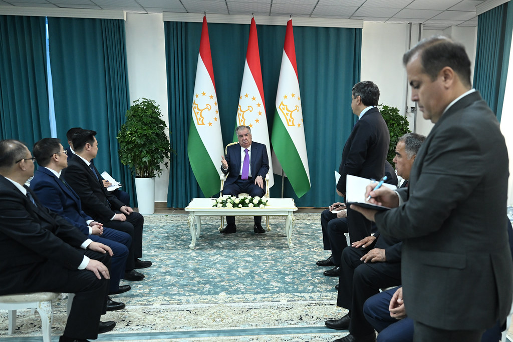Meeting with Representatives of Three Chinese Metallurgical Companies