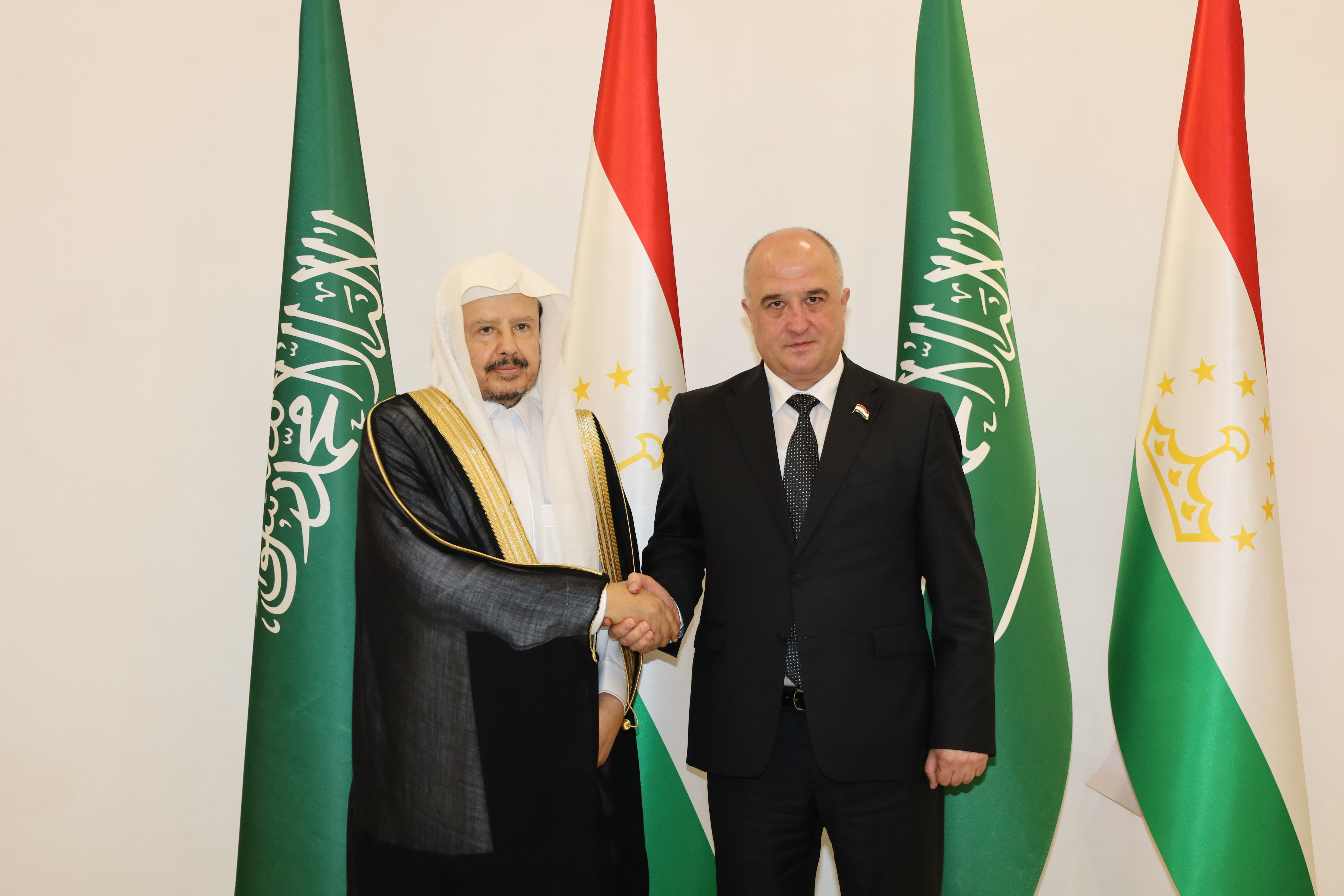 Meeting of Faizali Idizoda with Dr. Abdullah bin Muhammad bin Ibrahim Al-Sheikh