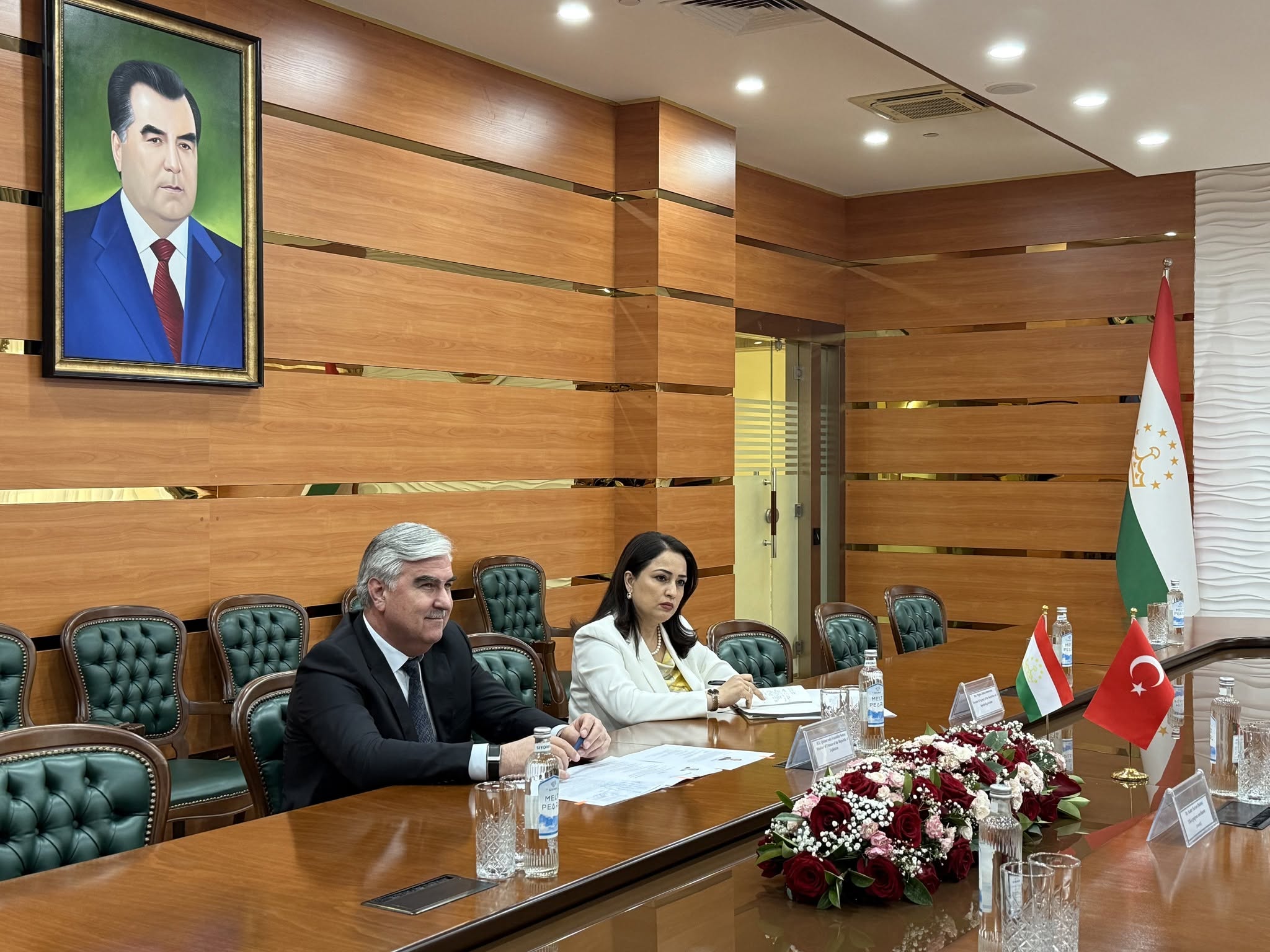 Мулоқоти вазири молия Қаҳҳорзода Файзиддин Саттор бо роҳбари навтаъини Агентии ҳамкорӣ ва ҳамоҳангсозии Туркия (TİKA) дар Тоҷикистон Кадир Фуркан Одабасӣ баргузор гардид.