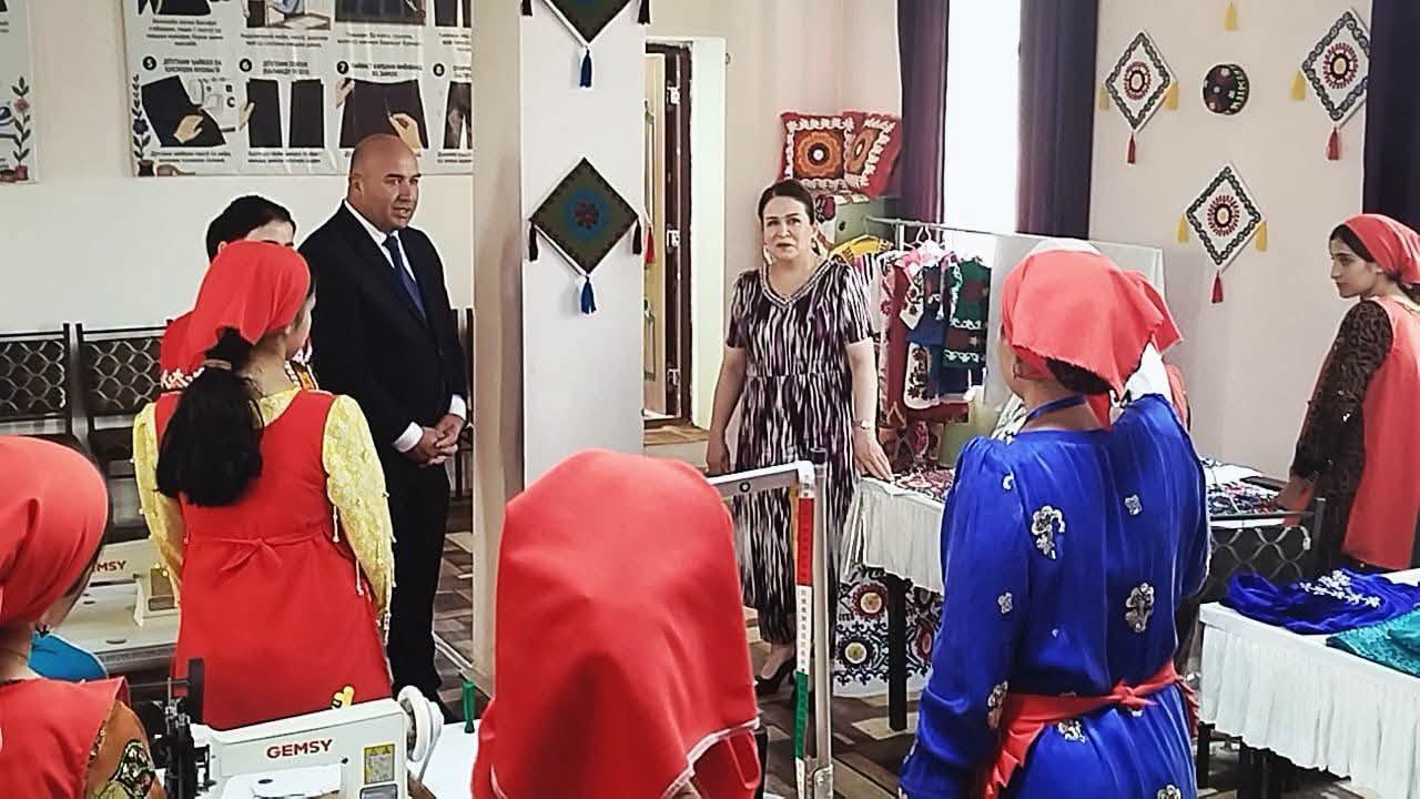 Таъсиси Маркази дастгирии бонувони ҳунарманд «Чирадаст» бо маблағи гранти президенӣ дар ноҳияи Муъминобод