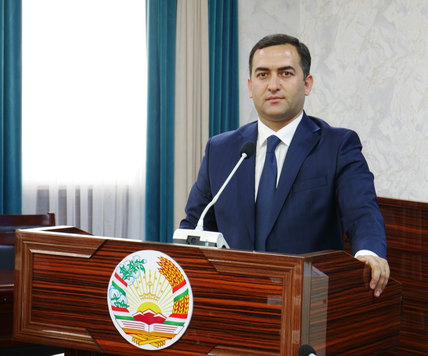 КАНДИДАТСКАЯ ДИССЕРТАЦИЯ