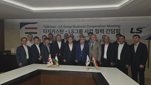 Вохурии ҳайати Тоҷикистон бо роҳбарияти гурӯҳи ширкатҳои LS Corp.